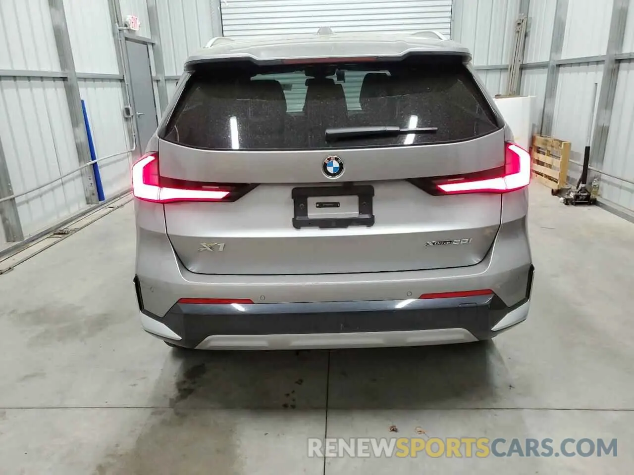 6 fotografías del automóvil dañado WBX73EF01R5Y91381 BMW X1 2024