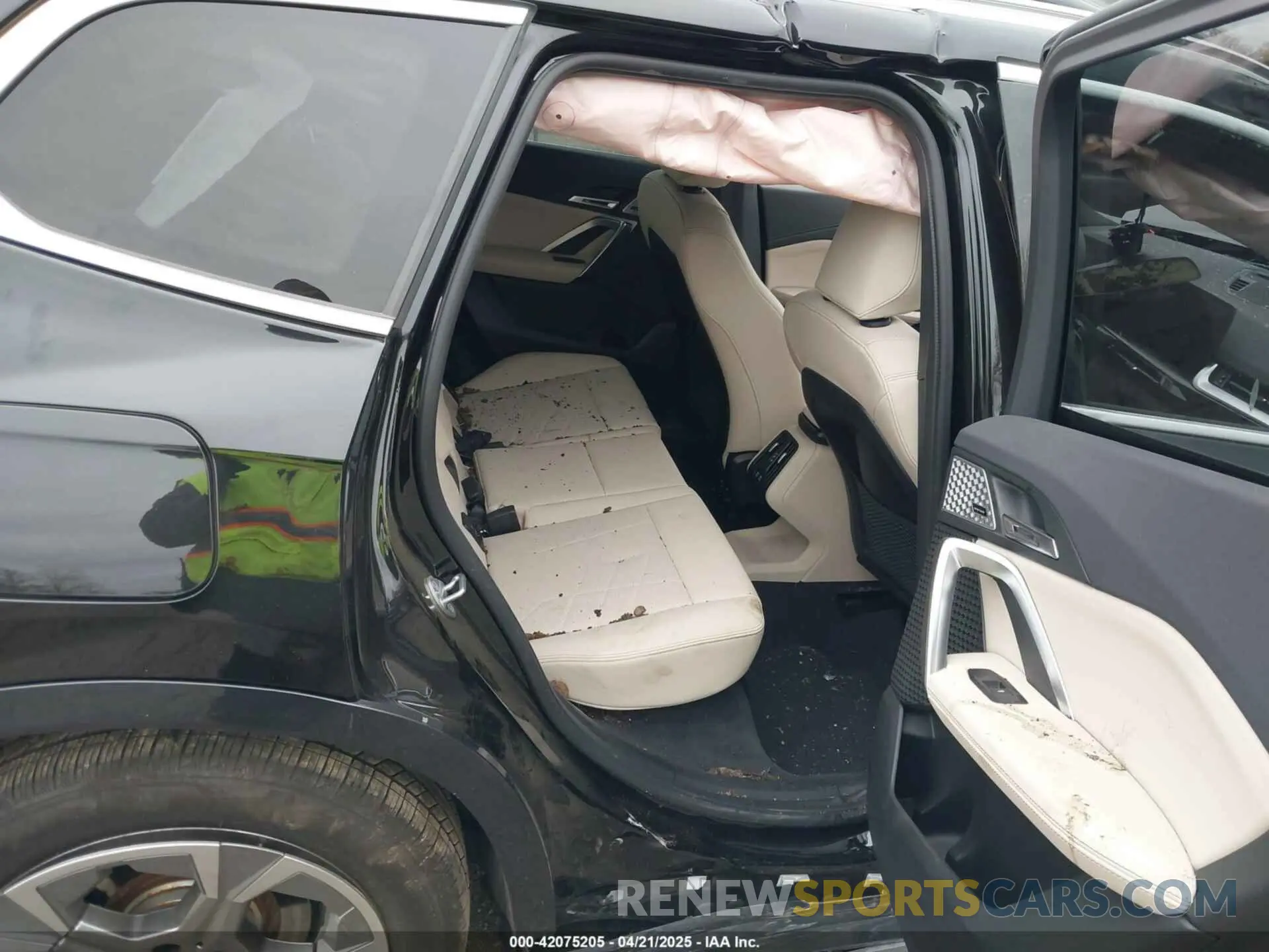 8 fotografías del automóvil dañado WBX73EF03R5Y38939 BMW X1 2024