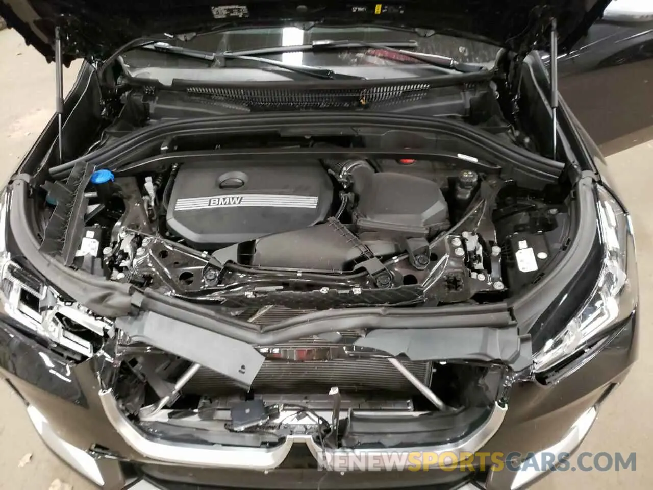 12 fotografías del automóvil dañado WBX73EF03R5Z46204 BMW X1 2024