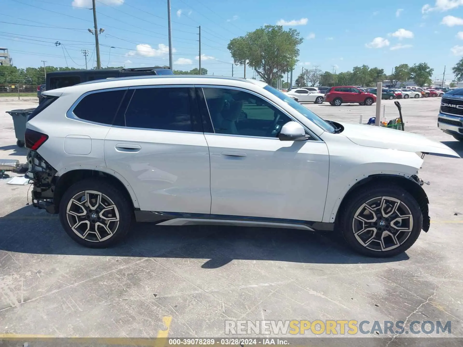 14 fotografías del automóvil dañado WBX73EF06R5Y44699 BMW X1 2024