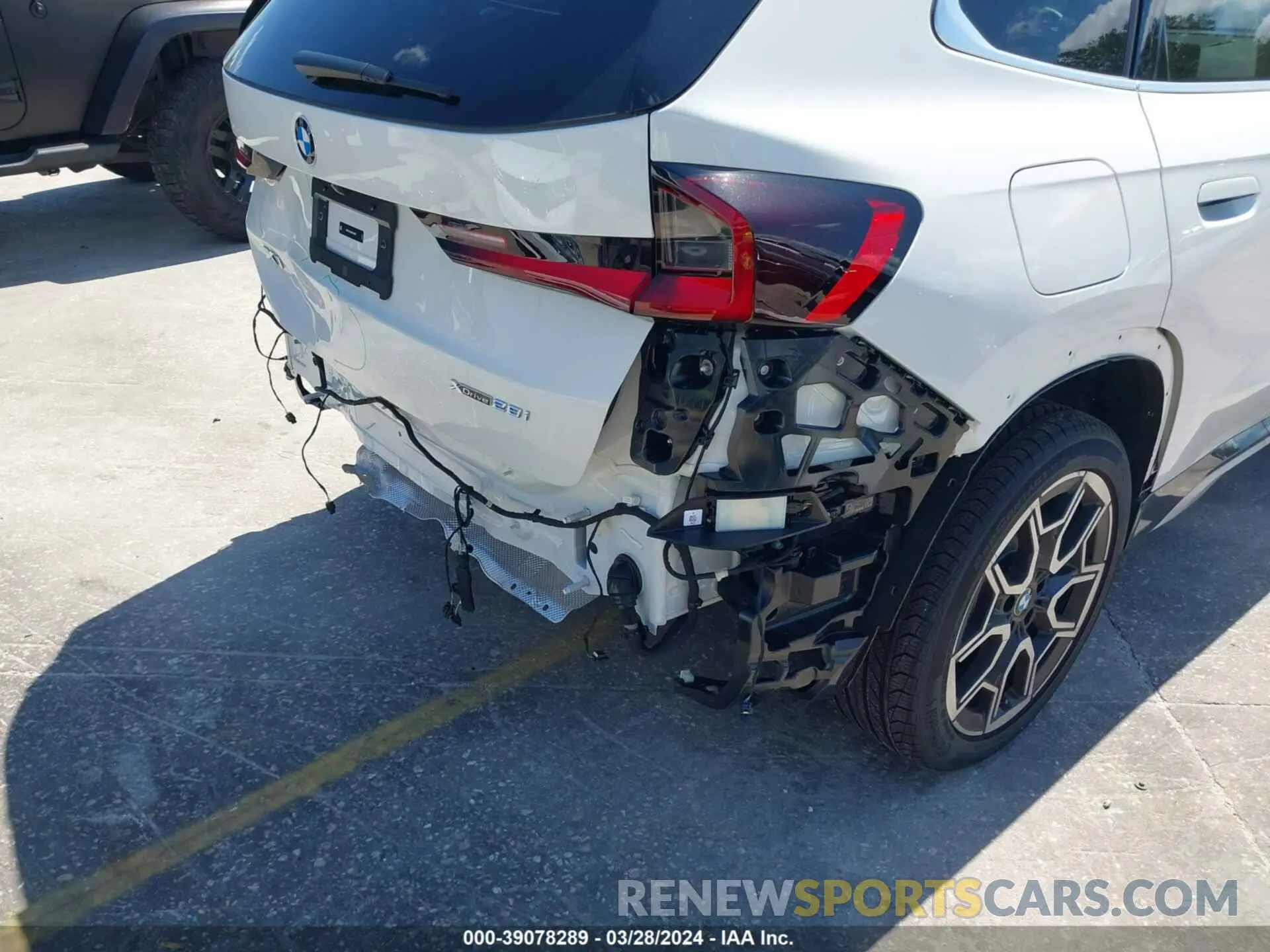 20 fotografías del automóvil dañado WBX73EF06R5Y44699 BMW X1 2024
