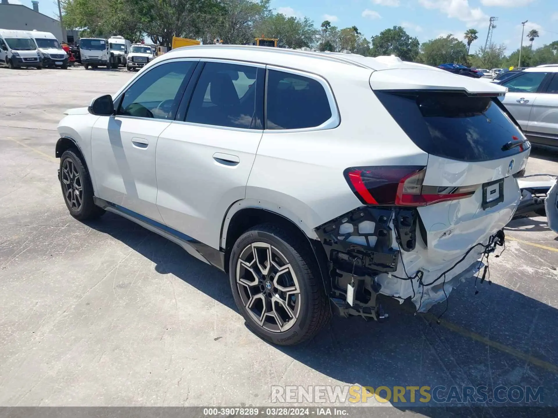 3 fotografías del automóvil dañado WBX73EF06R5Y44699 BMW X1 2024