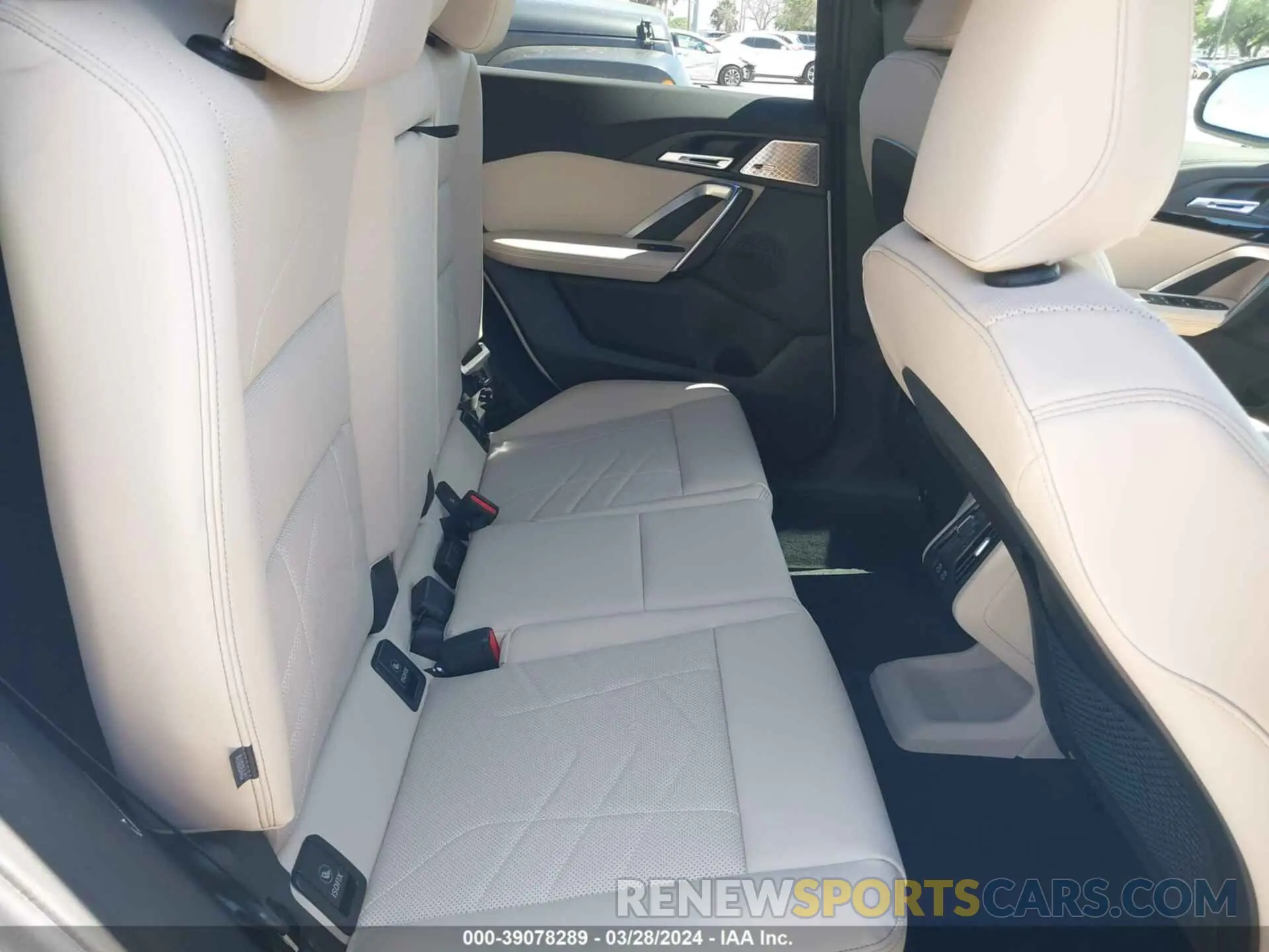 8 fotografías del automóvil dañado WBX73EF06R5Y44699 BMW X1 2024