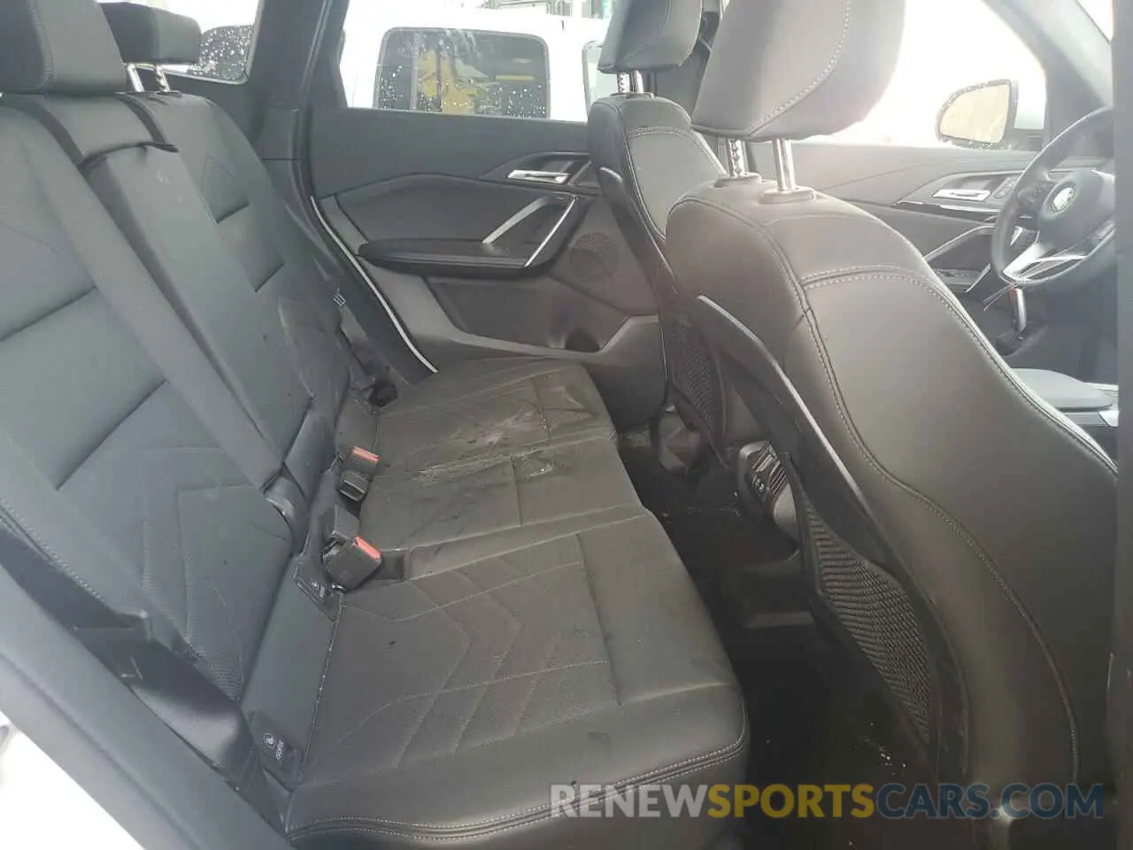 11 fotografías del automóvil dañado WBX73EF07R5007573 BMW X1 2024