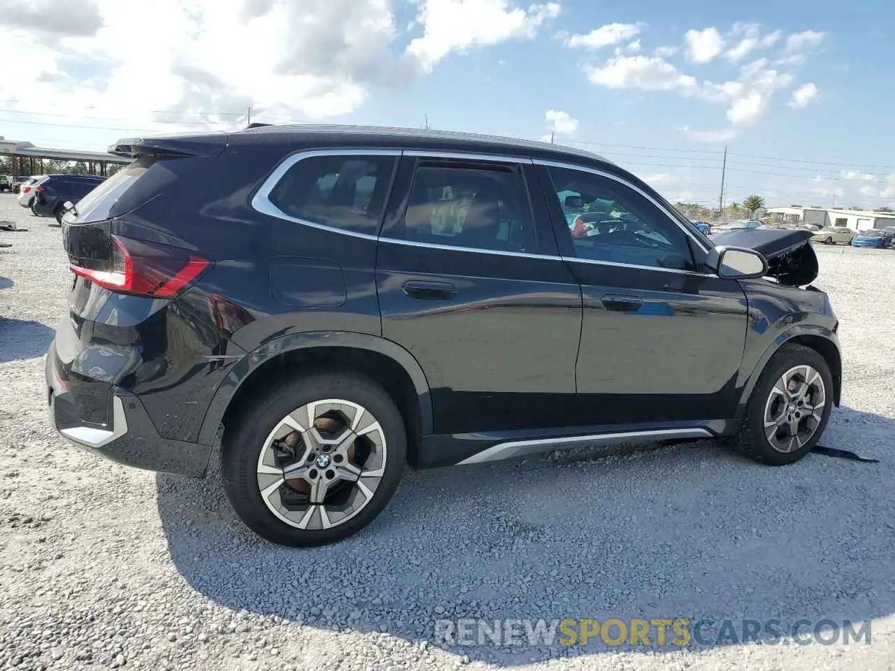 3 fotografías del automóvil dañado WBX73EF07R5Y34795 BMW X1 2024