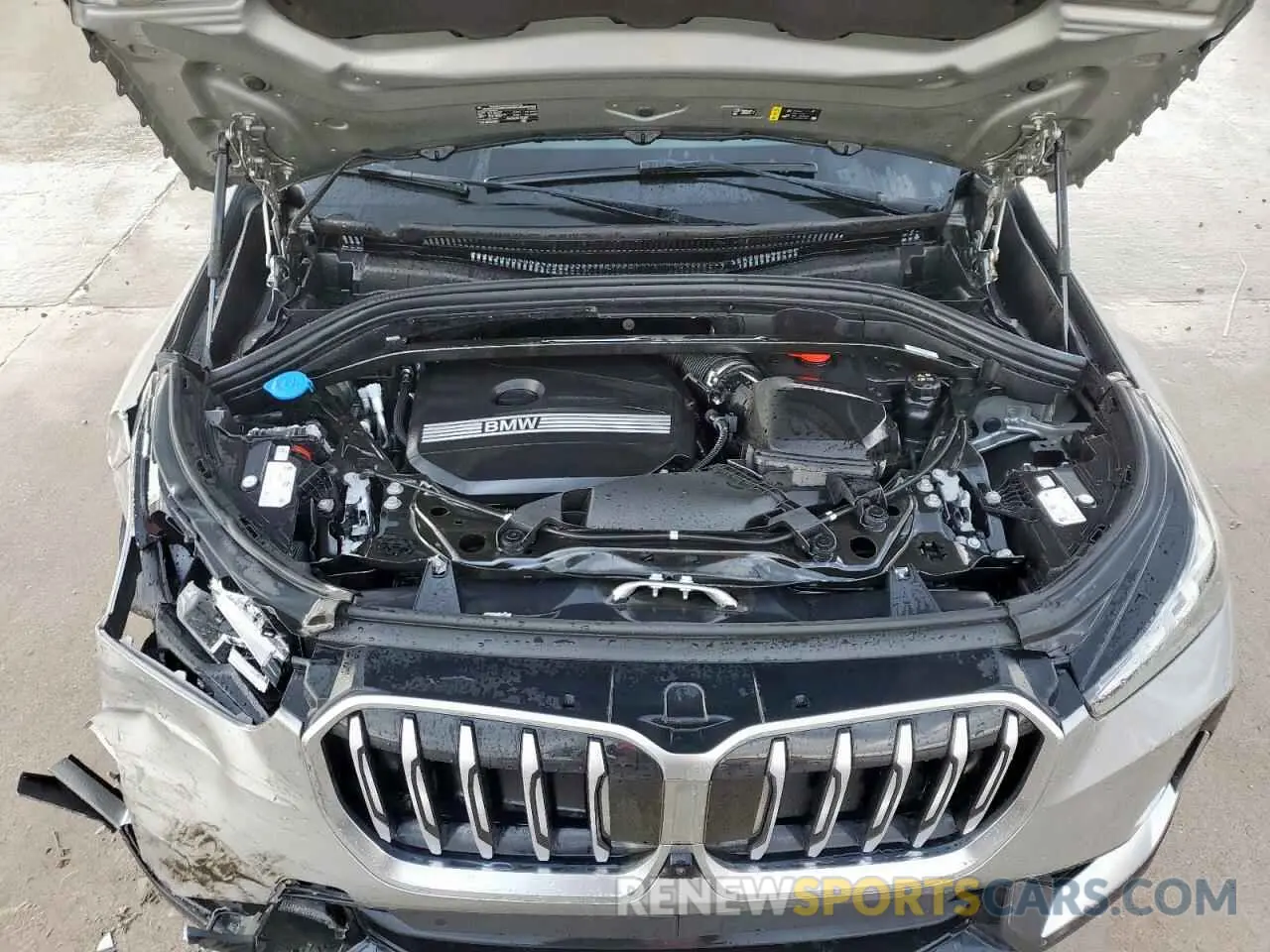 12 fotografías del automóvil dañado WBX73EF07R5Z37604 BMW X1 2024