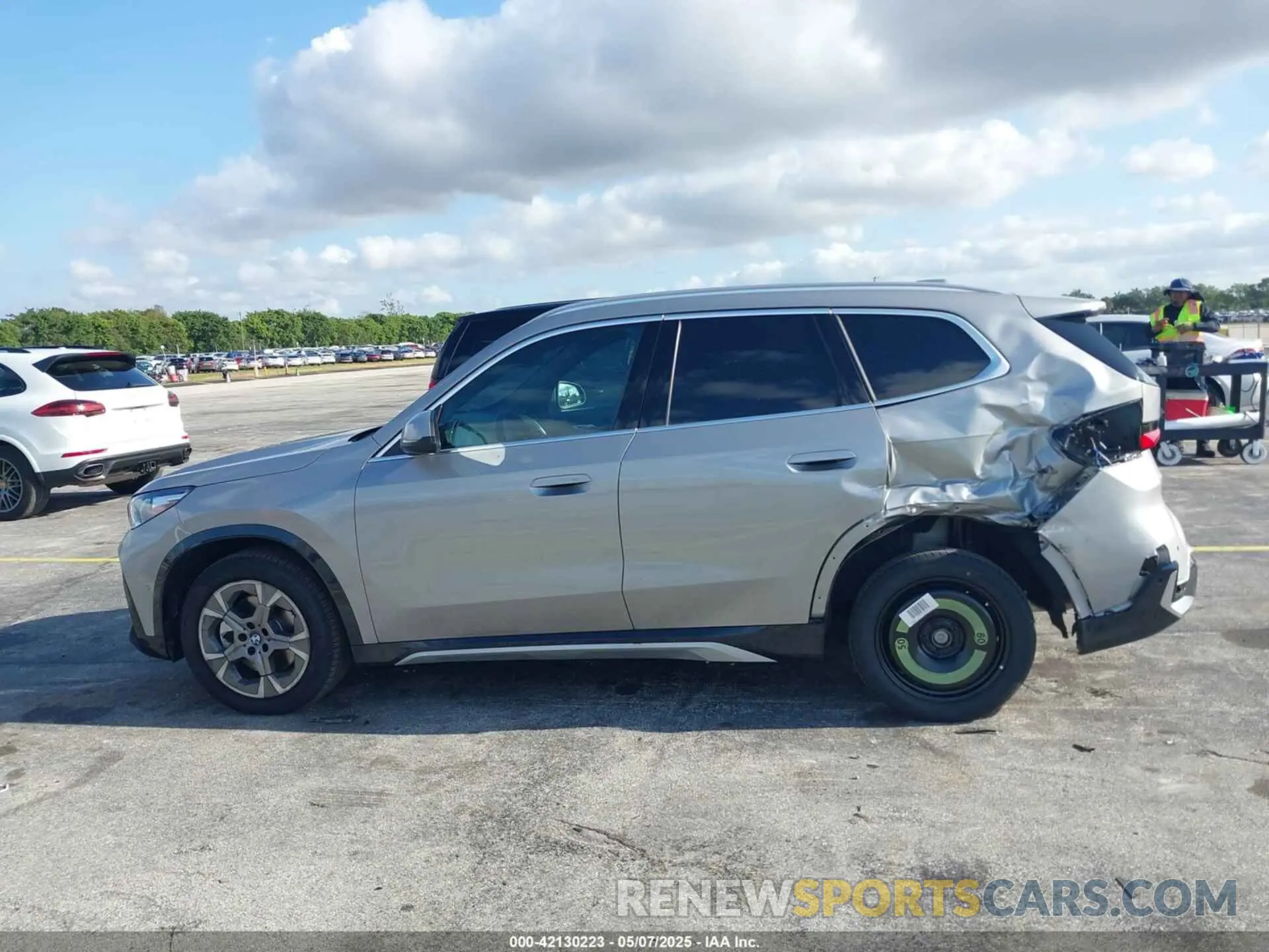 14 fotografías del automóvil dañado WBX73EF00S5245965 BMW X1 2025