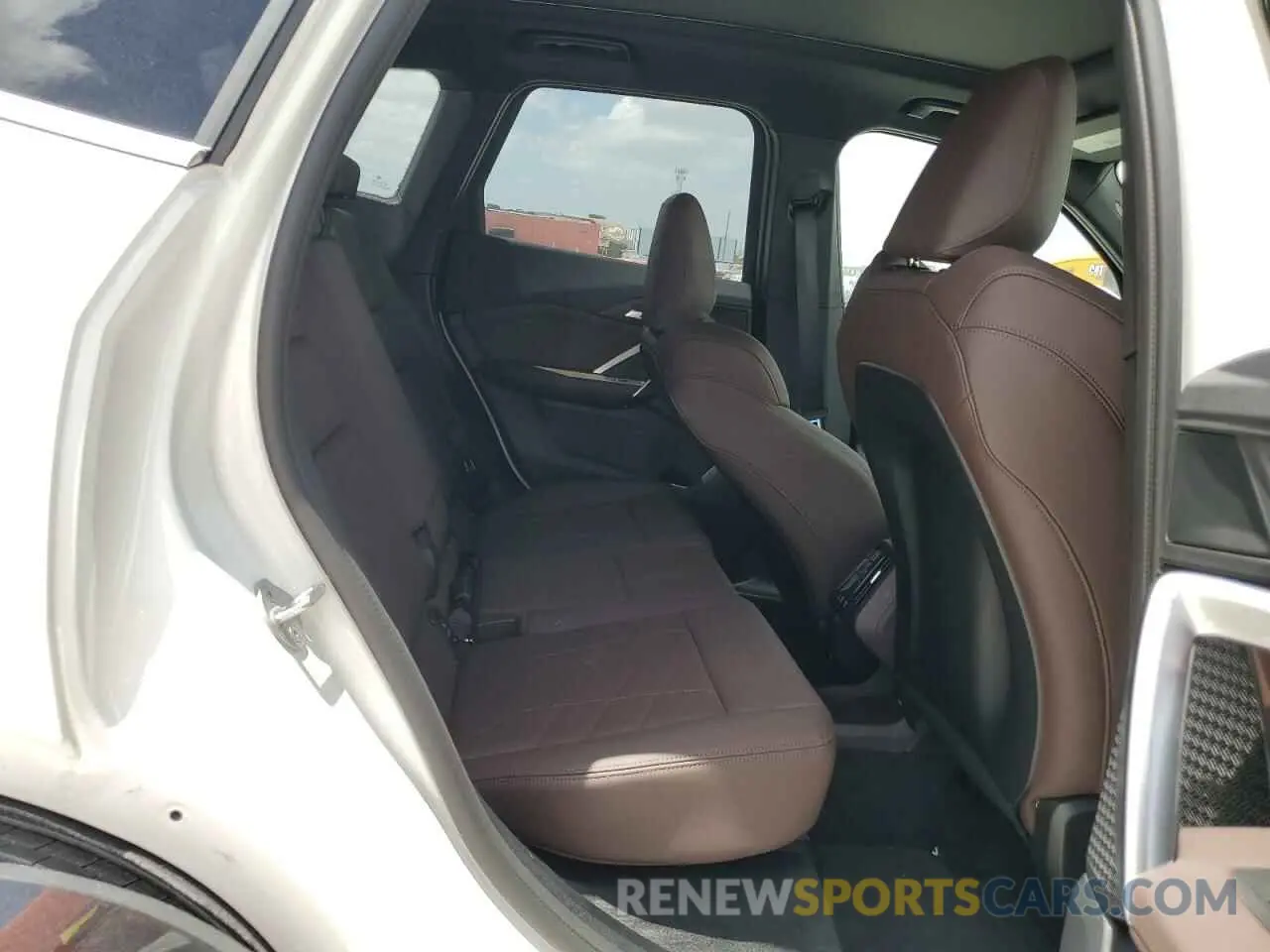 11 fotografías del automóvil dañado WBX73EF01S5241553 BMW X1 2025