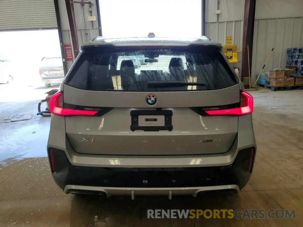 6 fotografías del automóvil dañado WBX73EF02S5229024 BMW X1 2025