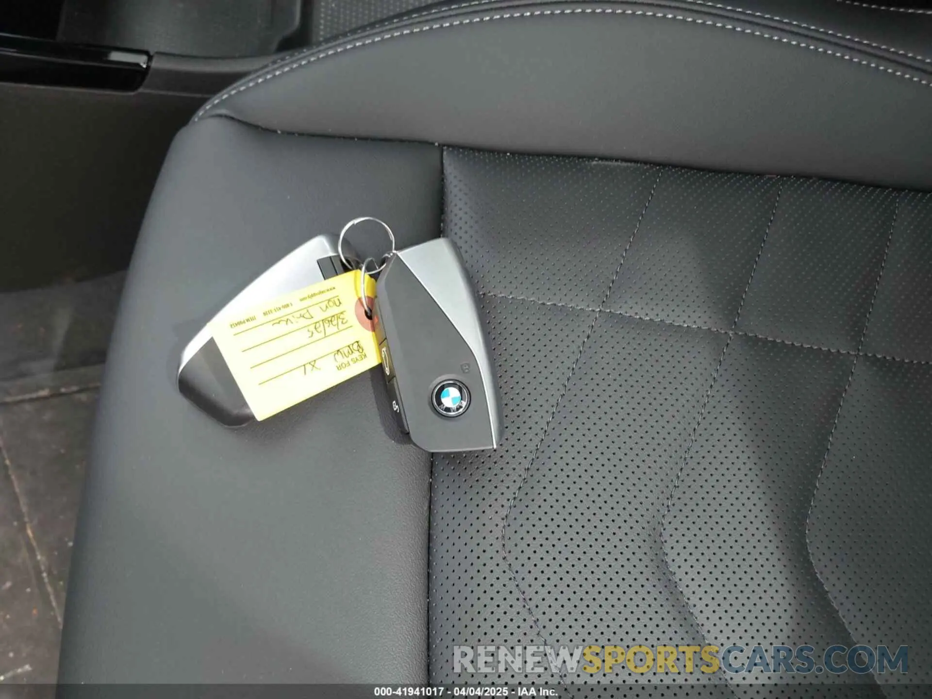 11 fotografías del automóvil dañado WBX73EF03S5111421 BMW X1 2025