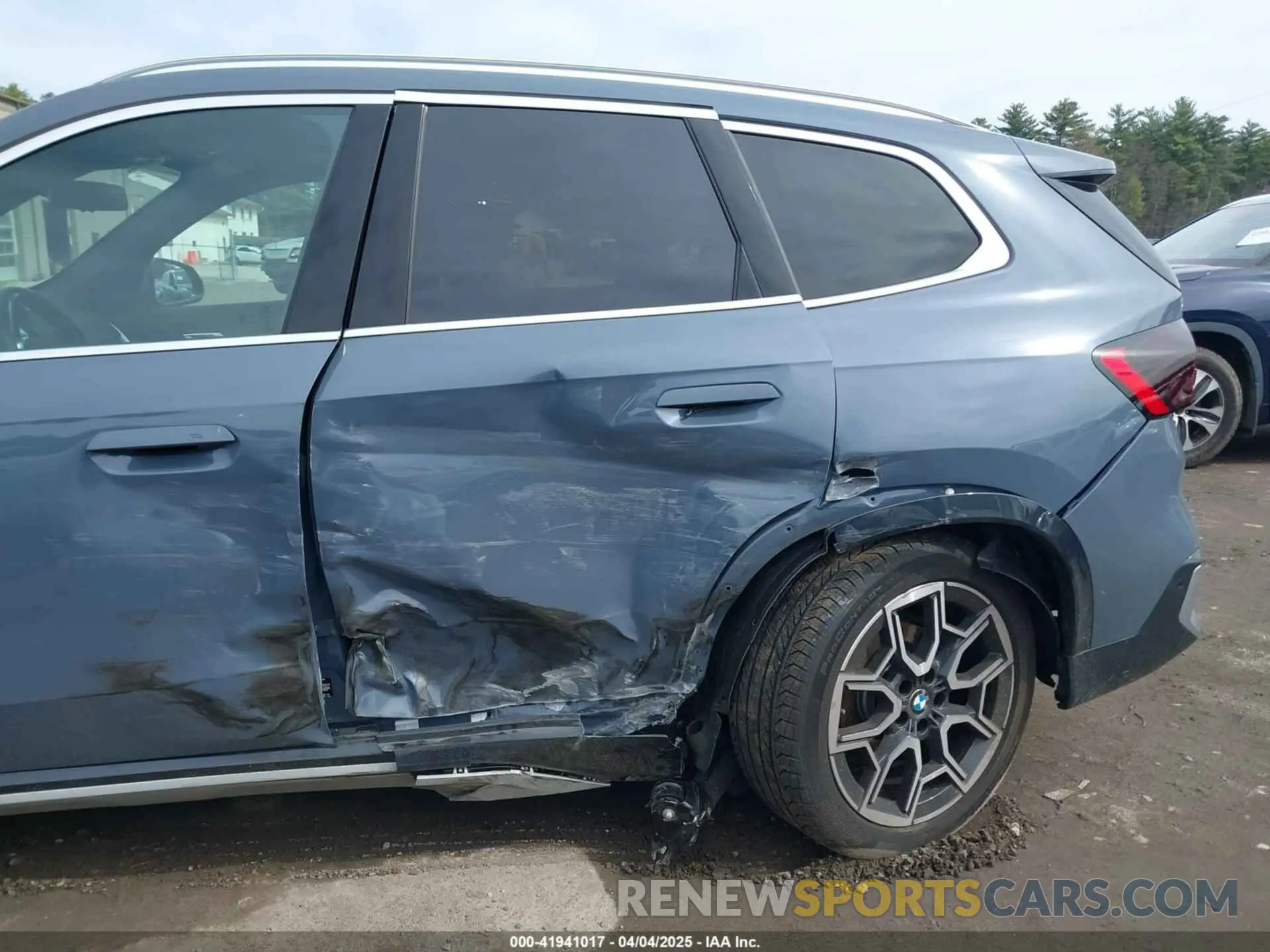 17 fotografías del automóvil dañado WBX73EF03S5111421 BMW X1 2025