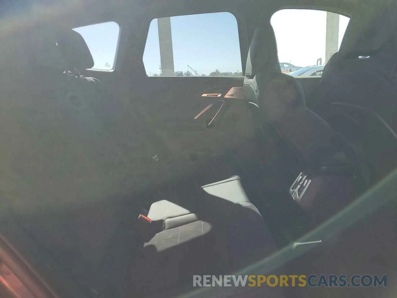 11 fotografías del automóvil dañado WBX73EF04S5064173 BMW X1 2025