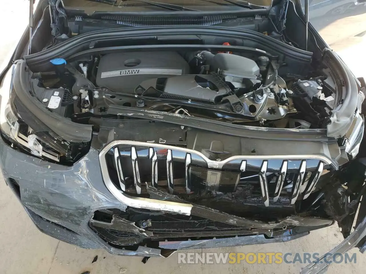 14 fotografías del automóvil dañado WBX73EF04S5064173 BMW X1 2025