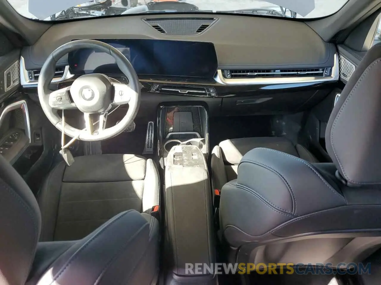 8 fotografías del automóvil dañado WBX73EF04S5064173 BMW X1 2025