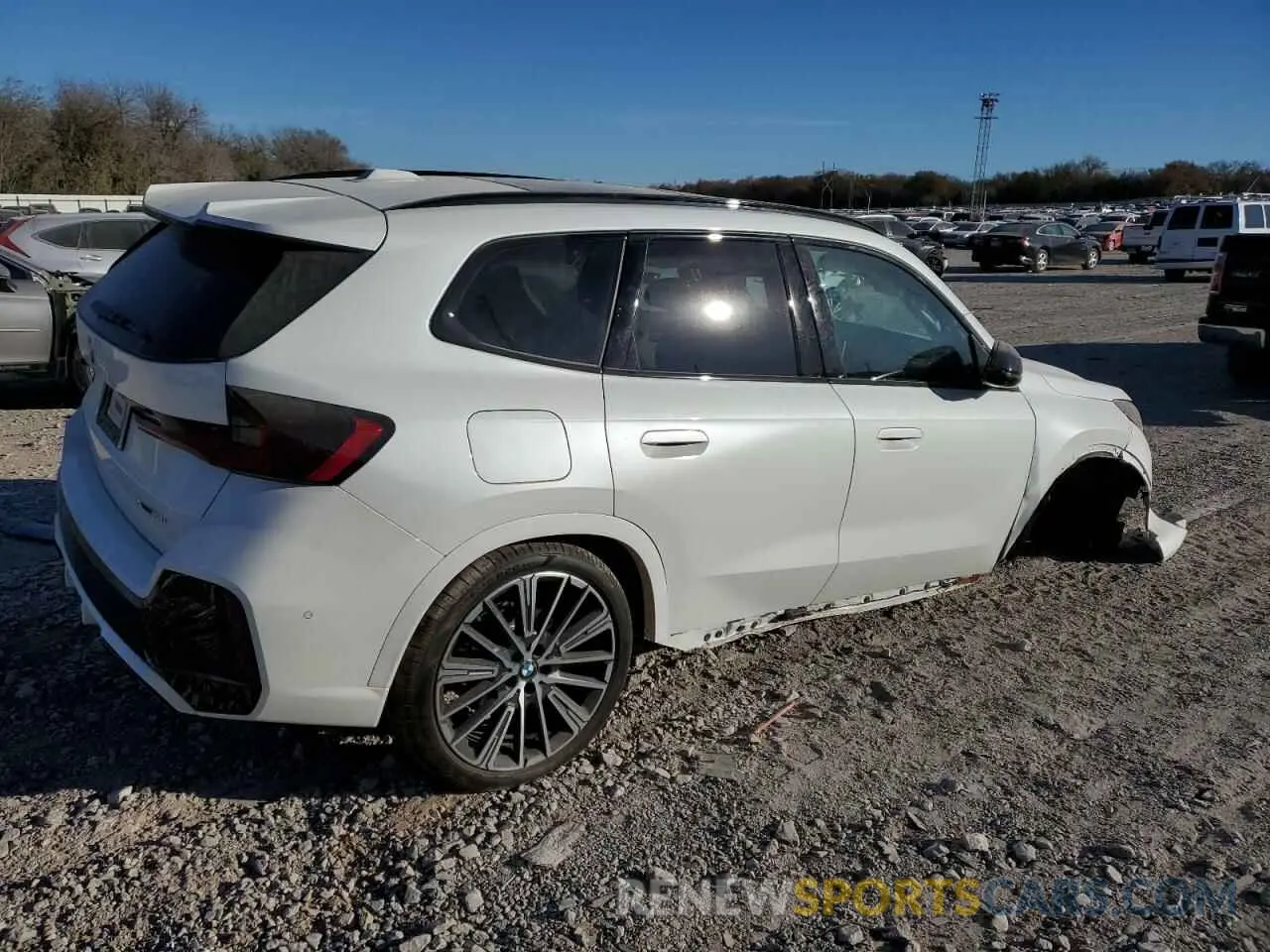 3 fotografías del automóvil dañado WBX73EF05S5043722 BMW X1 2025