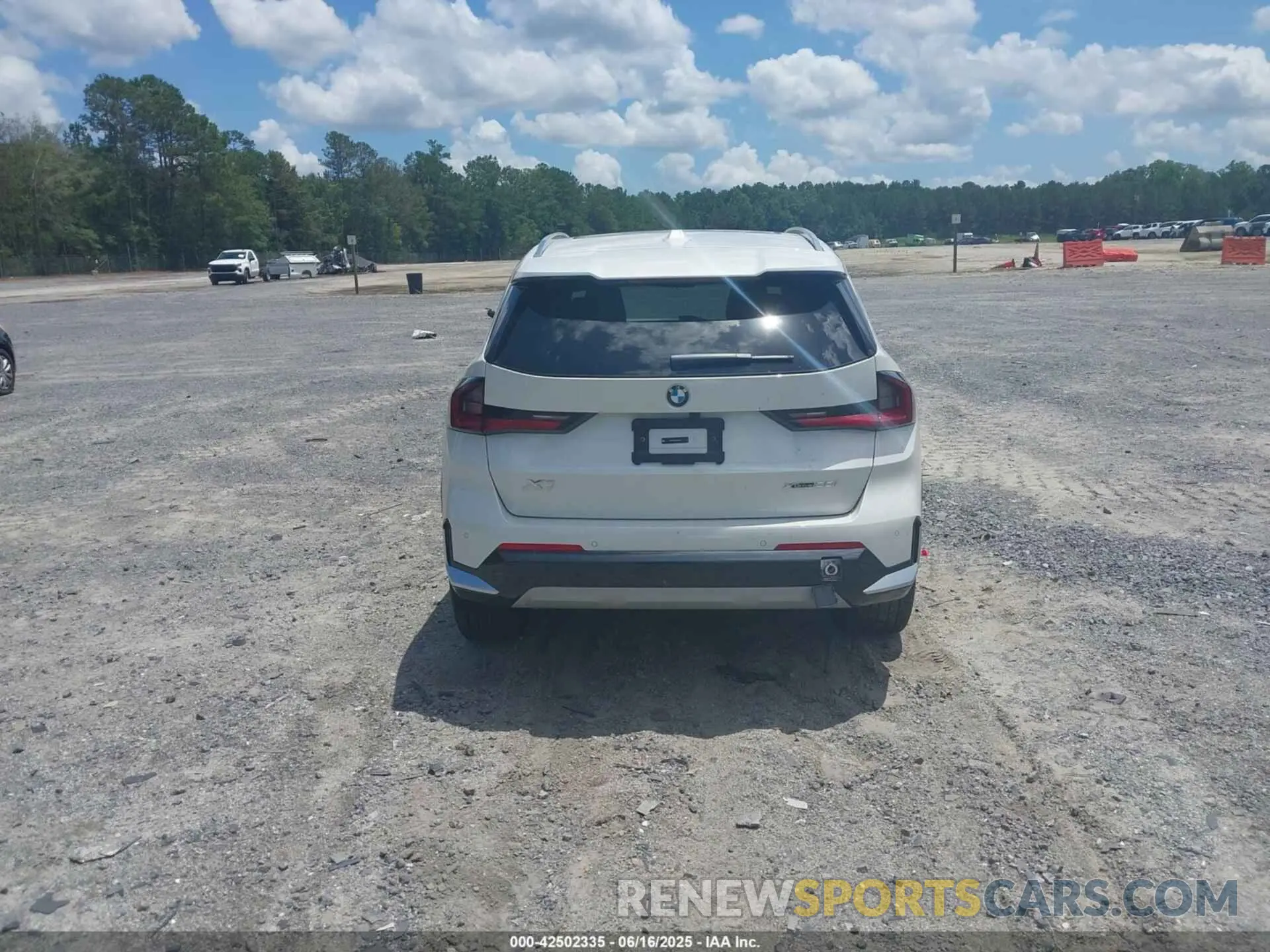 16 fotografías del automóvil dañado WBX73EF08S5141448 BMW X1 2025