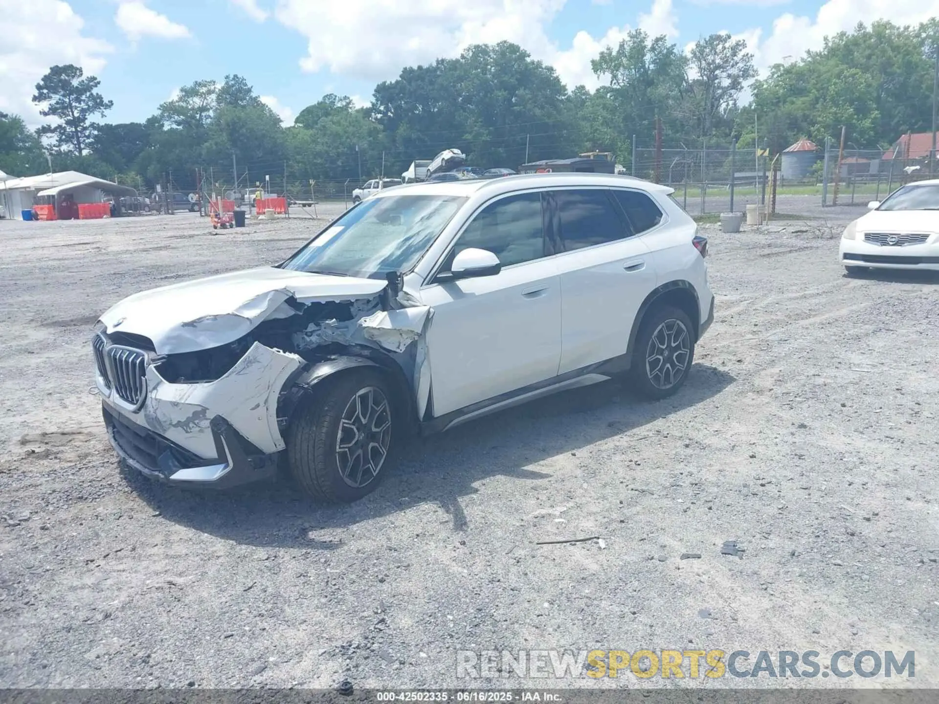 2 fotografías del automóvil dañado WBX73EF08S5141448 BMW X1 2025