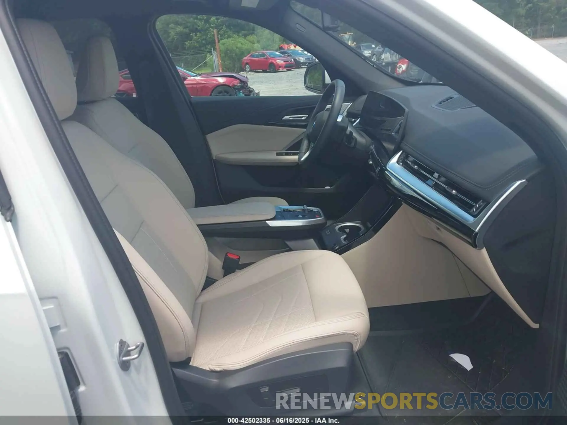5 fotografías del automóvil dañado WBX73EF08S5141448 BMW X1 2025