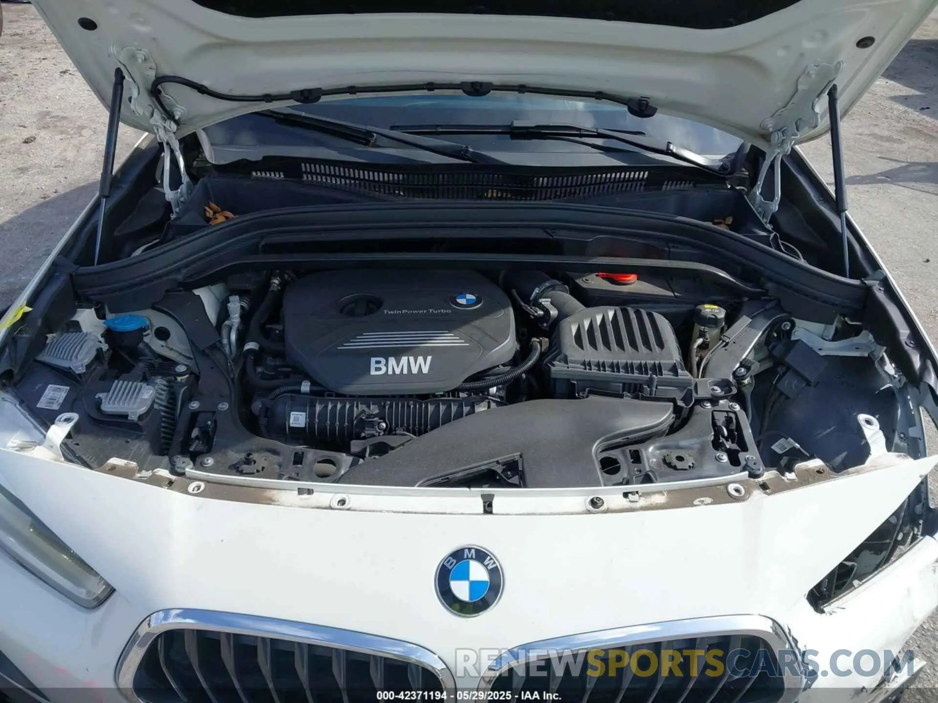 10 fotografías del automóvil dañado WBXYJ3C57KEP77180 BMW X2 2019