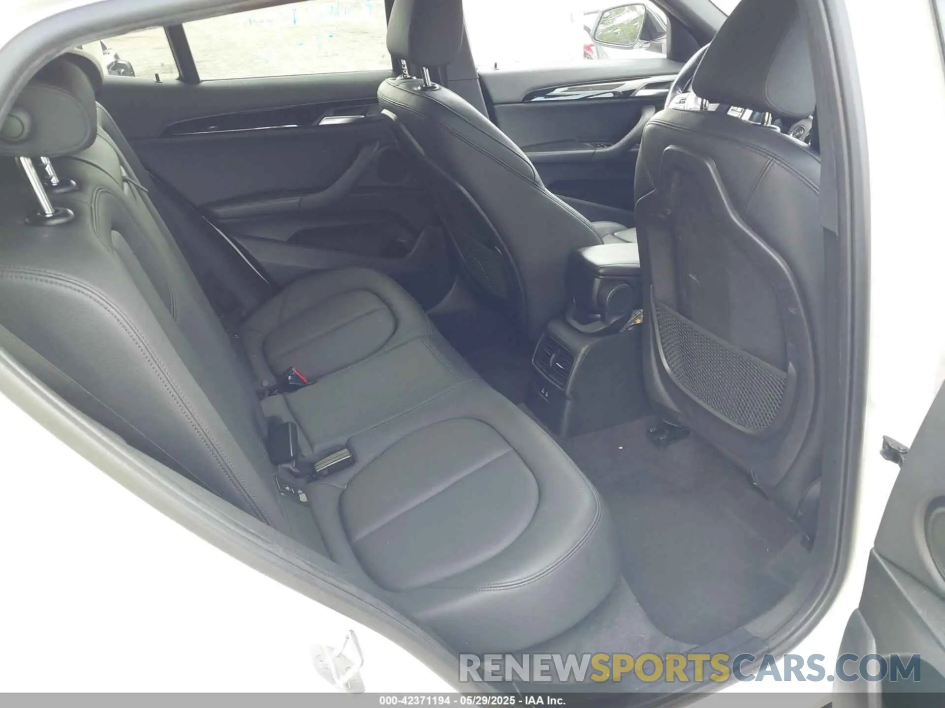 8 fotografías del automóvil dañado WBXYJ3C57KEP77180 BMW X2 2019