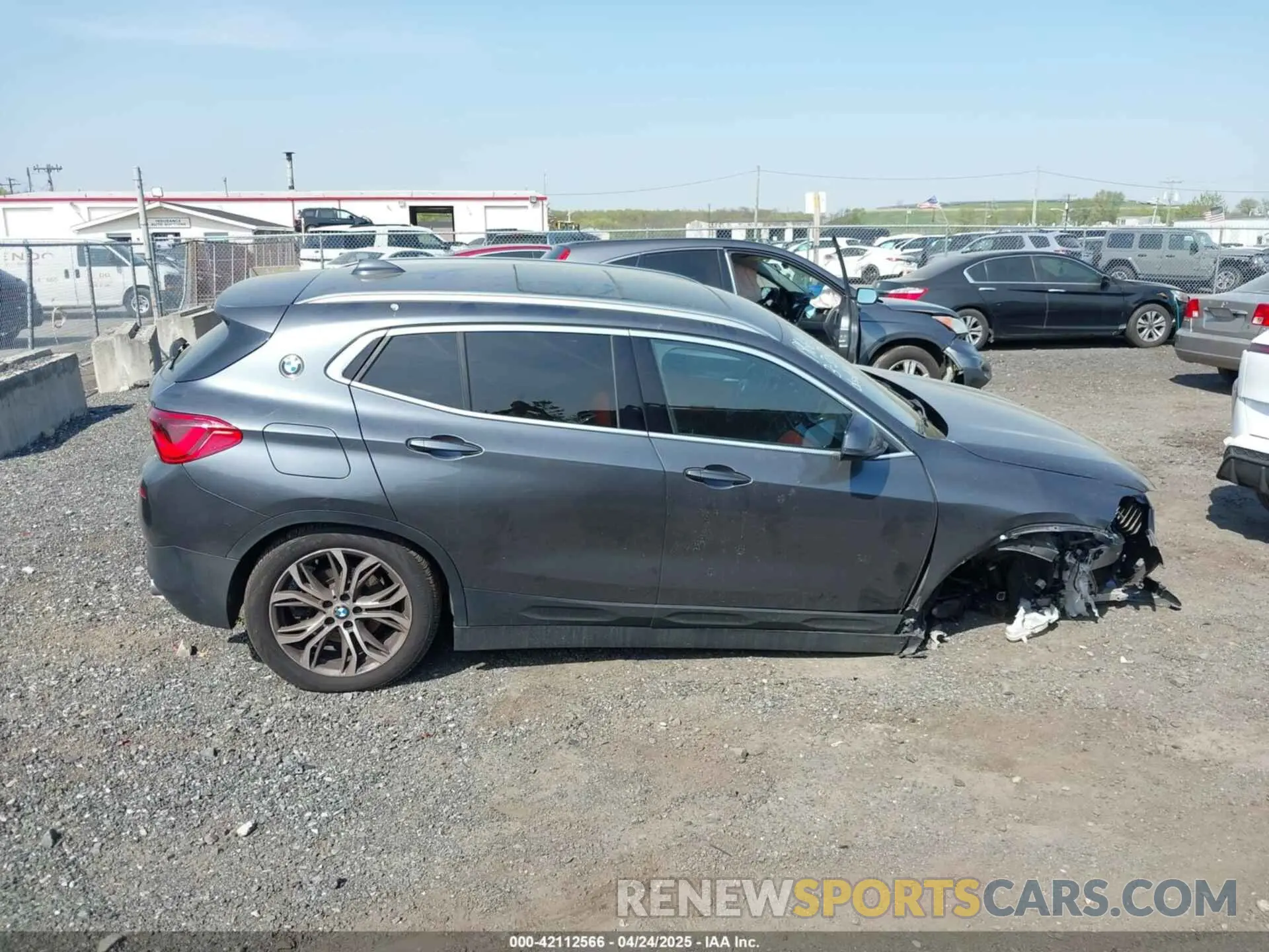 12 fotografías del automóvil dañado WBXYJ5C52K5N38986 BMW X2 2019