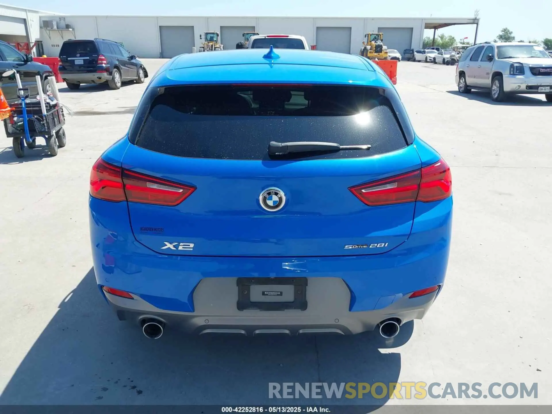 16 fotografías del automóvil dañado WBXYH9C02L5P23435 BMW X2 2020