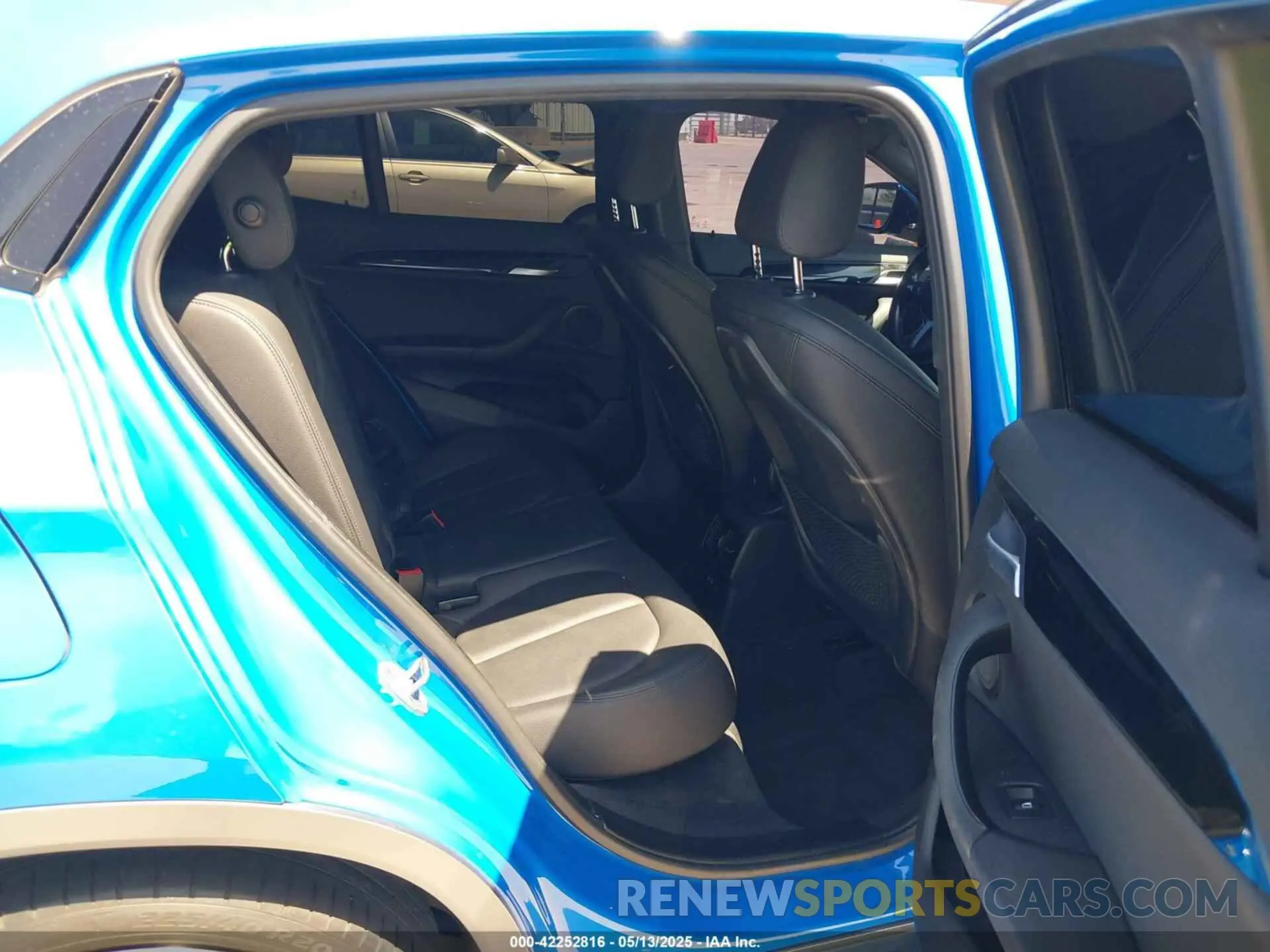 8 fotografías del automóvil dañado WBXYH9C02L5P23435 BMW X2 2020
