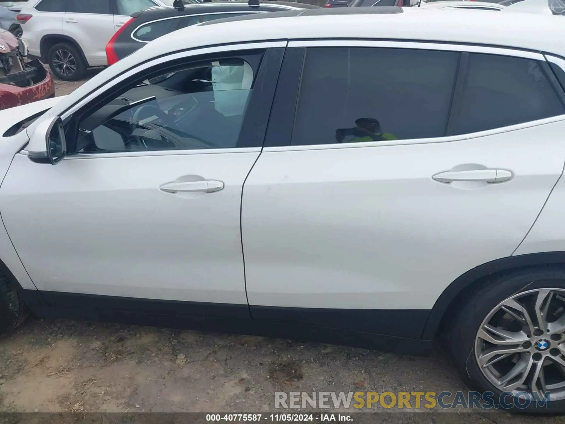 14 fotografías del automóvil dañado WBXYJ1C00L5R55621 BMW X2 2020