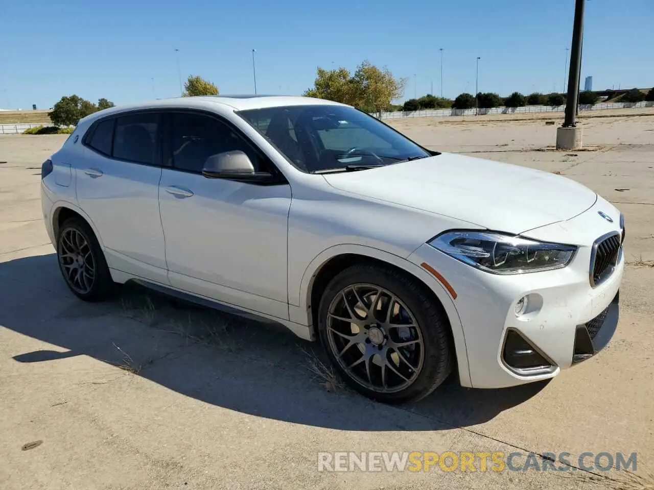 4 fotografías del automóvil dañado WBXYN1C00L5P75642 BMW X2 2020