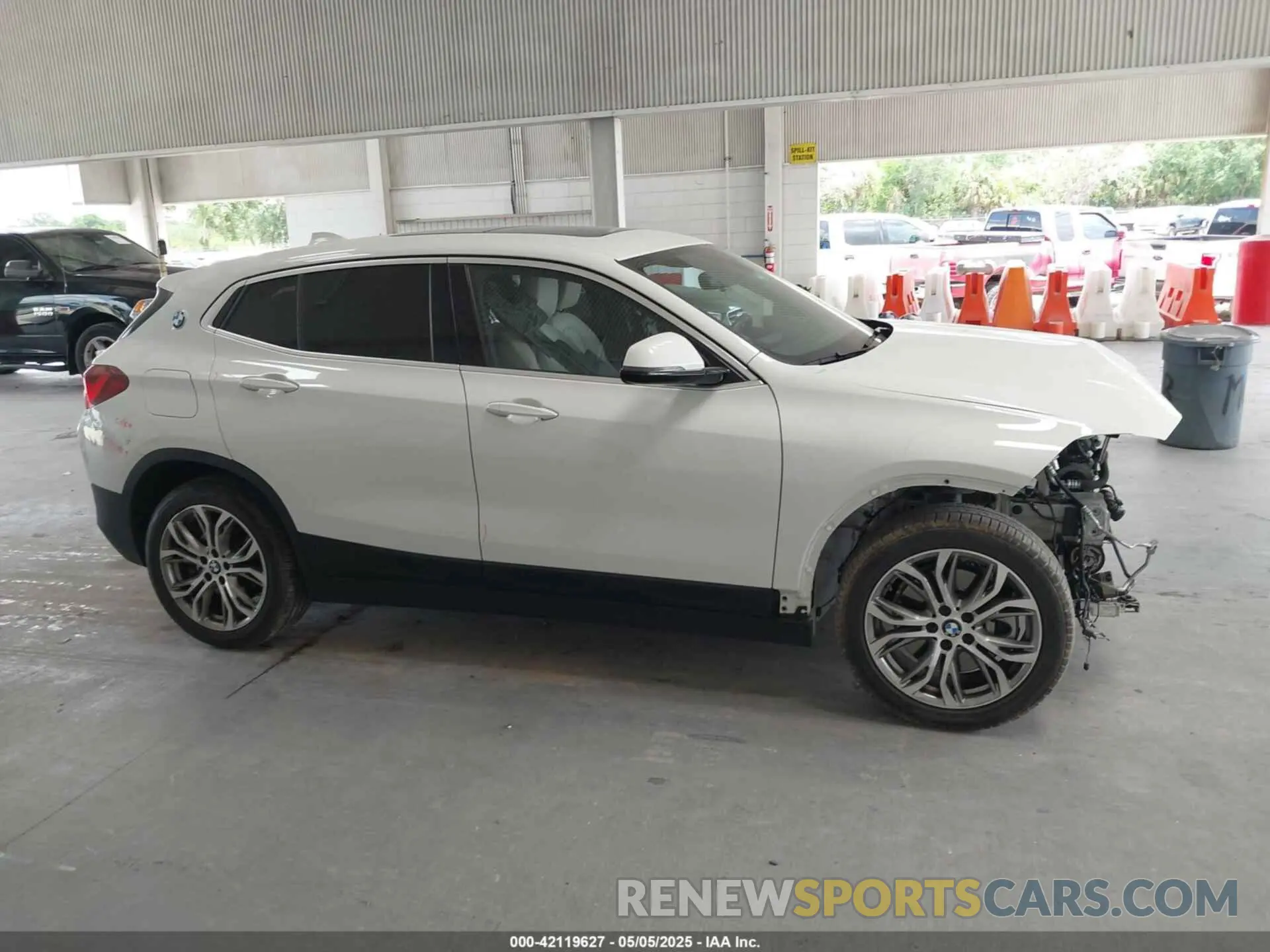 14 fotografías del automóvil dañado WBXYH9C08N5U29086 BMW X2 2022