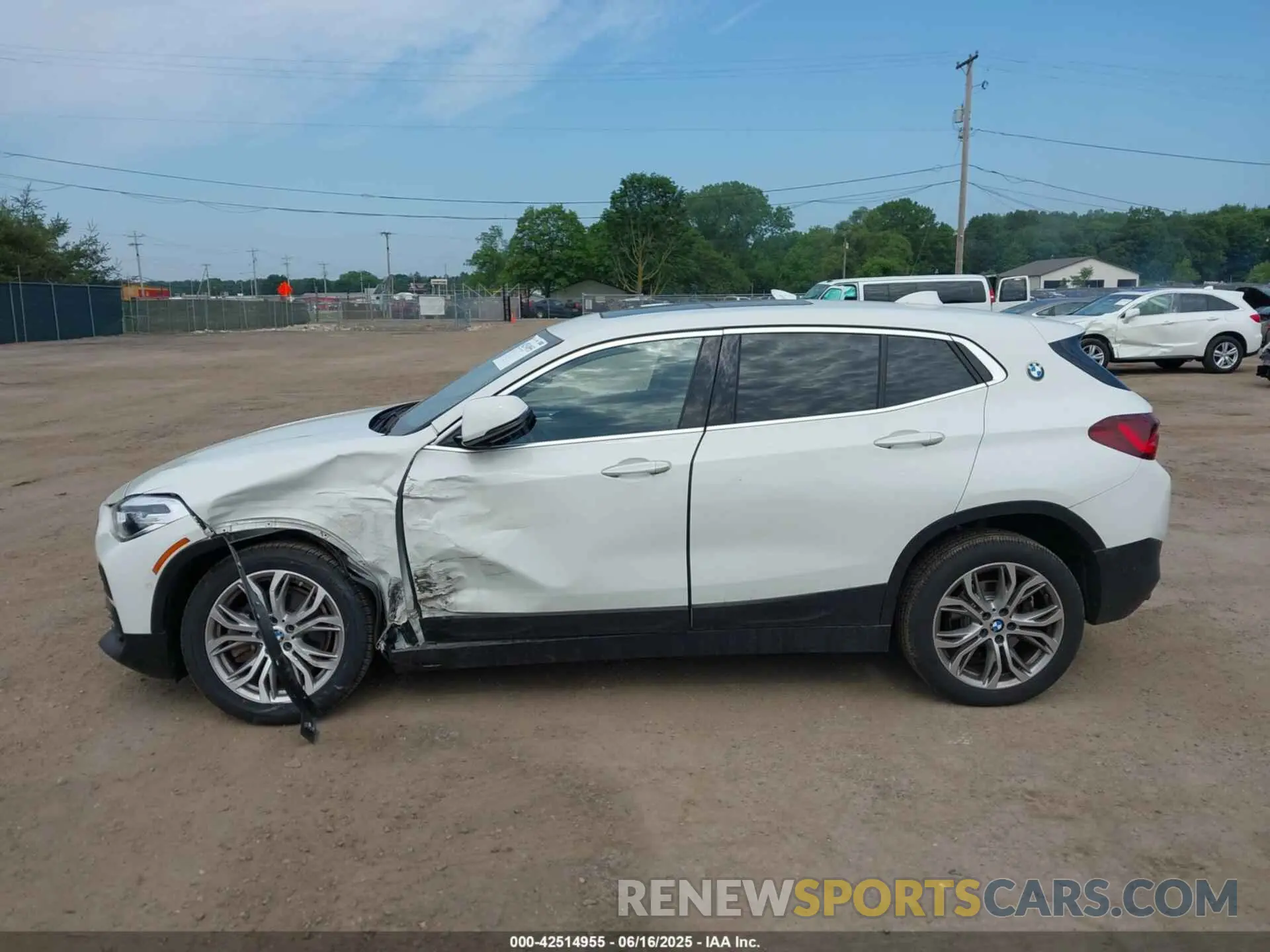 14 fotografías del automóvil dañado WBXYJ1C08N5T51950 BMW X2 2022