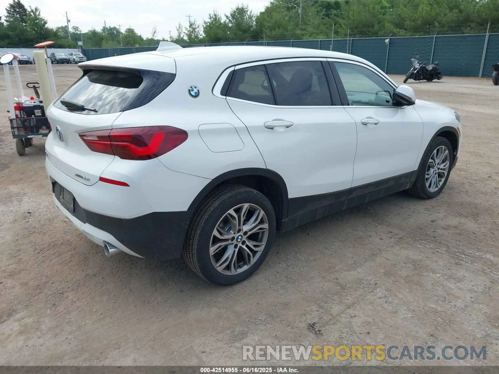 4 fotografías del automóvil dañado WBXYJ1C08N5T51950 BMW X2 2022