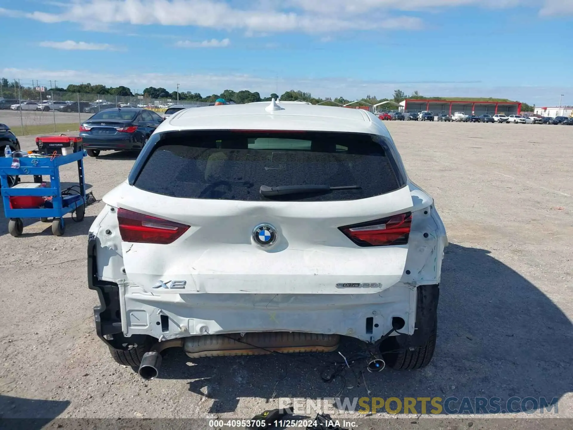 17 fotografías del automóvil dañado WBXYH9C07P5V37573 BMW X2 2023