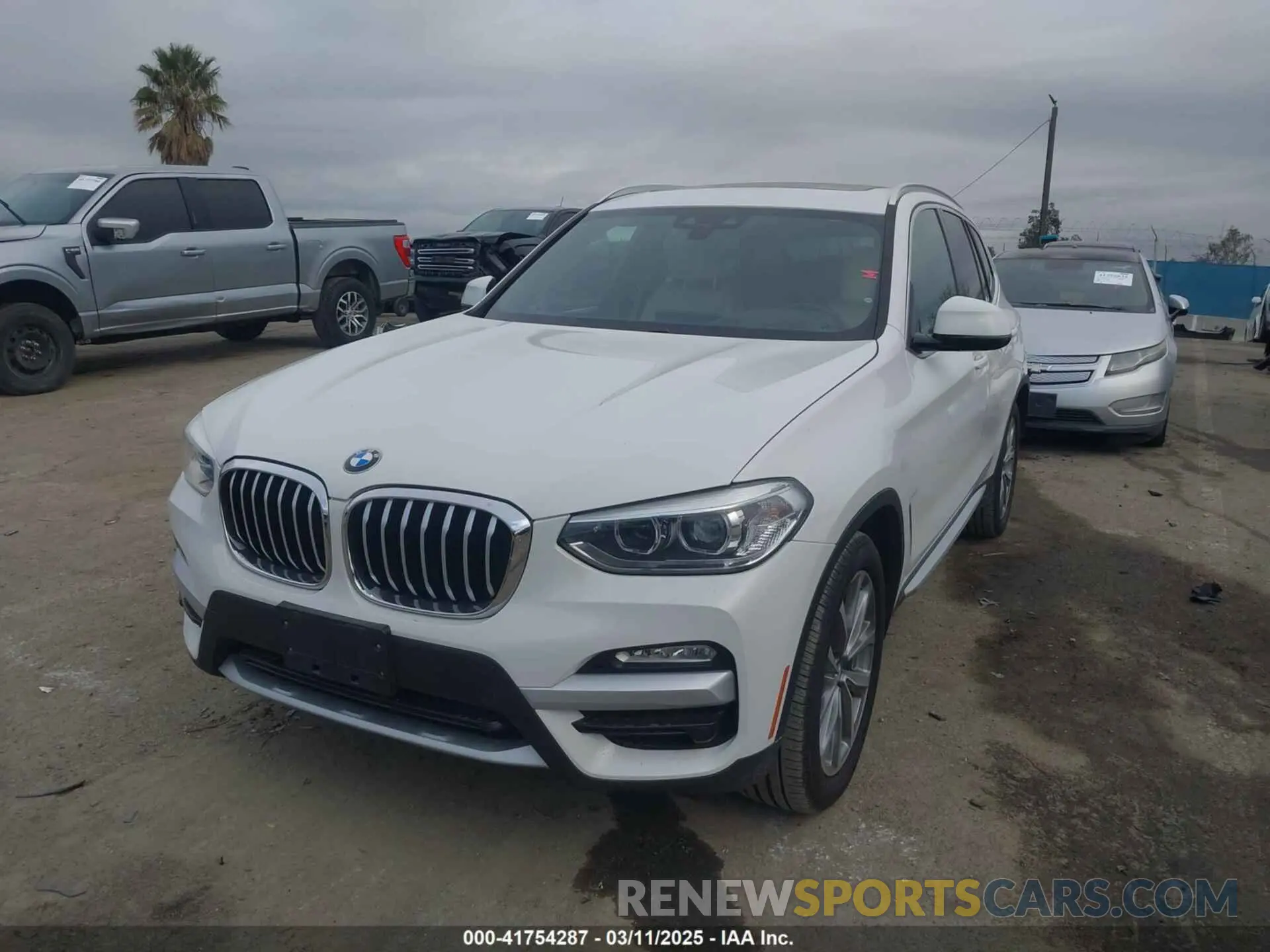 2 fotografías del automóvil dañado 5UXTR7C50KLE97511 BMW X3 2019