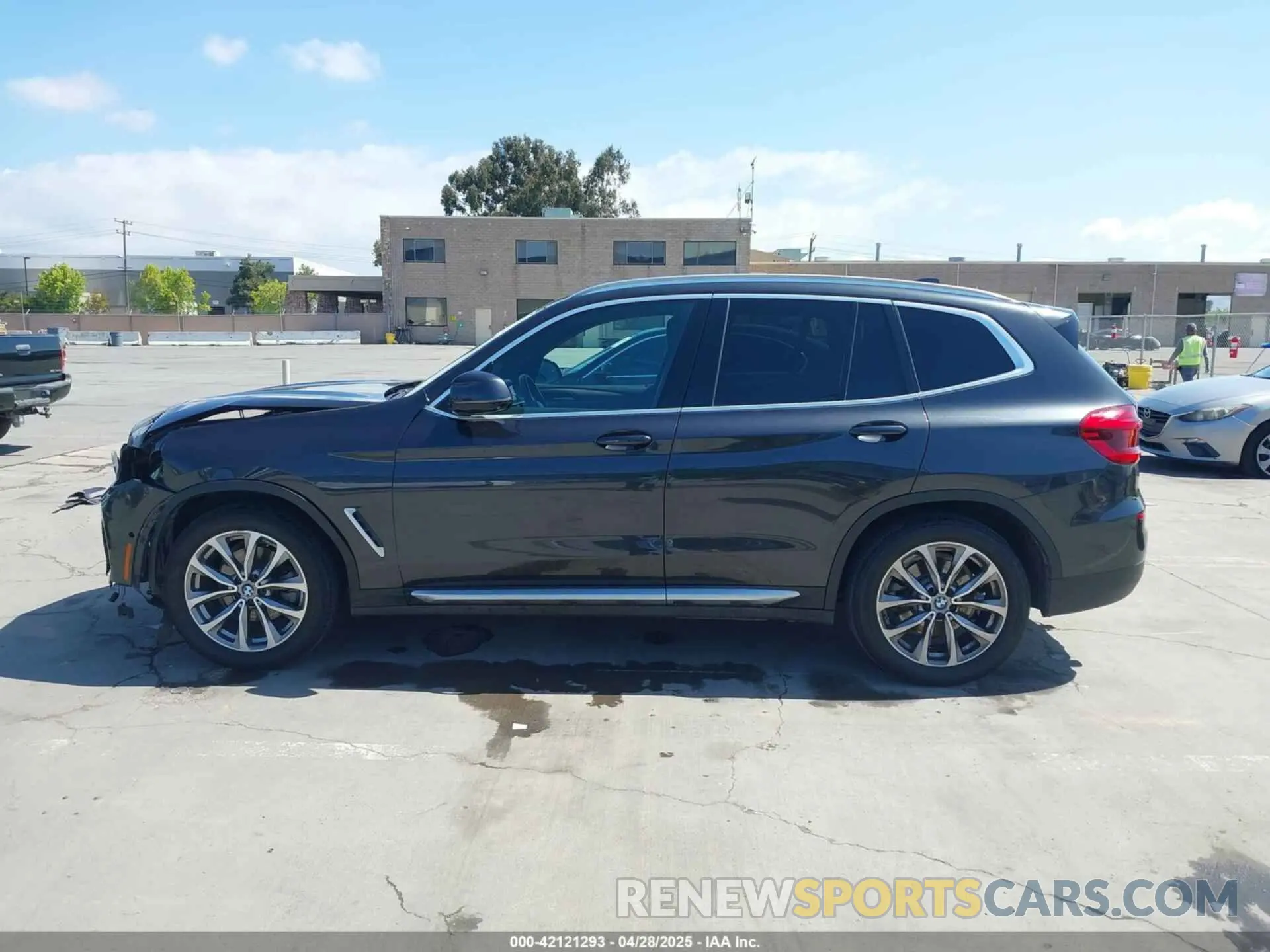 14 fotografías del automóvil dañado 5UXTR7C50KLF37747 BMW X3 2019