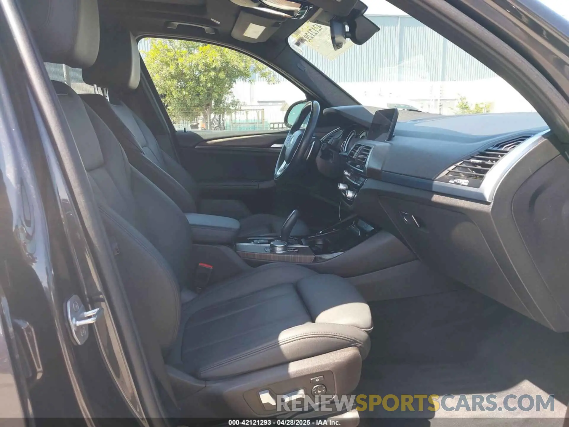 5 fotografías del automóvil dañado 5UXTR7C50KLF37747 BMW X3 2019