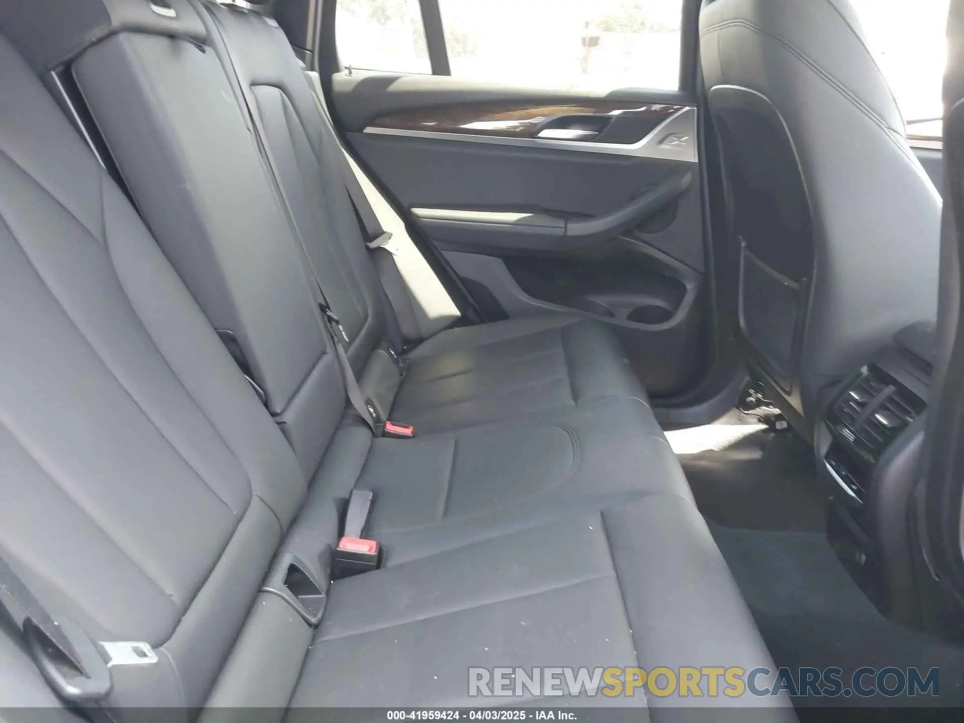 8 fotografías del automóvil dañado 5UXTR7C50KLR49700 BMW X3 2019