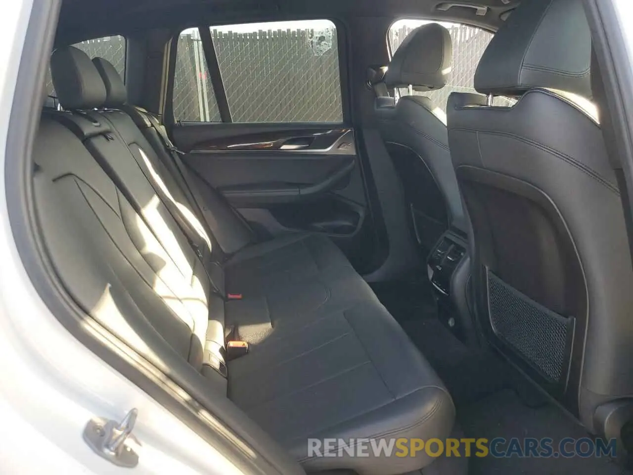 11 fotografías del automóvil dañado 5UXTR7C51KLF36493 BMW X3 2019