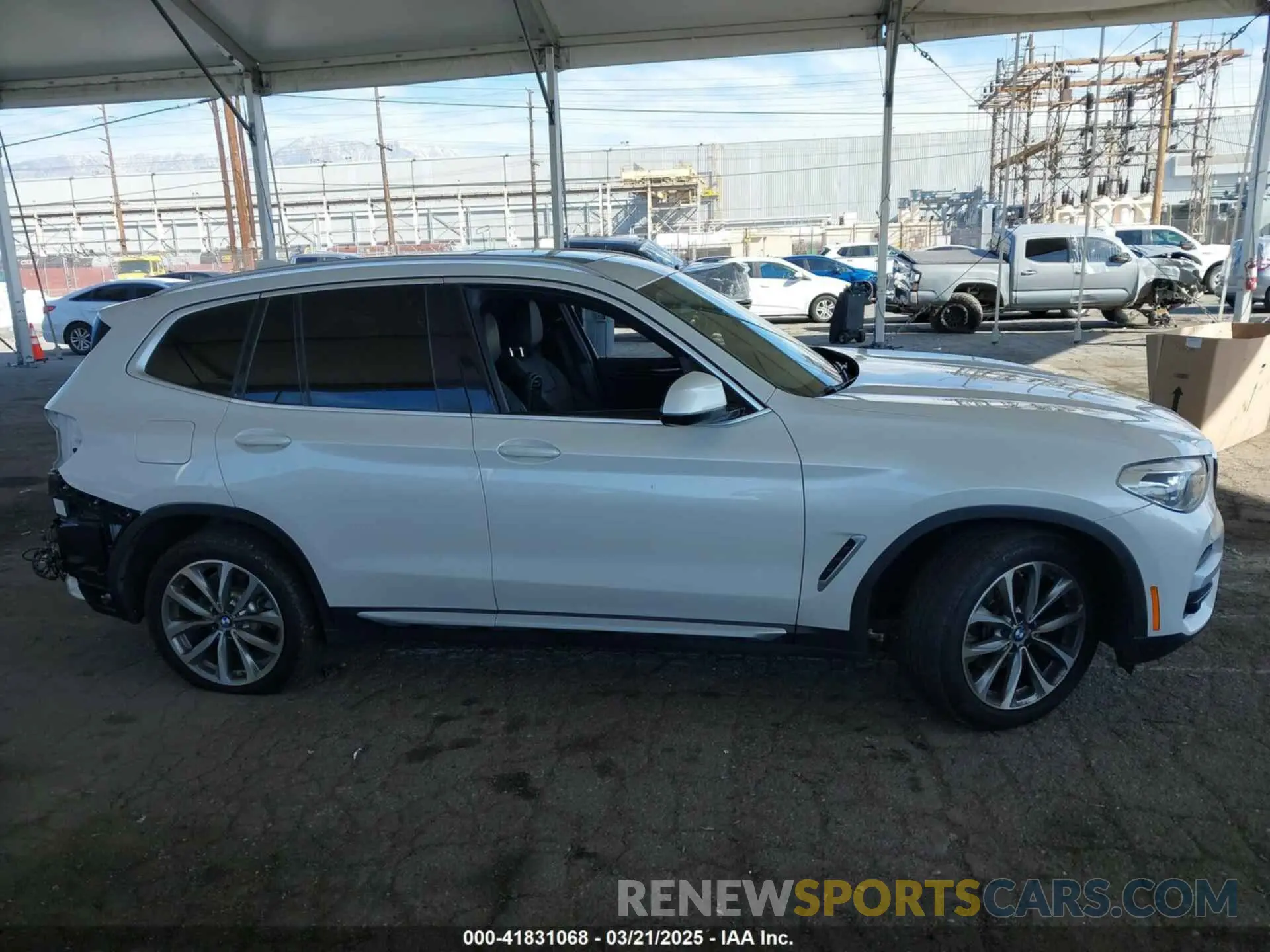 14 fotografías del automóvil dañado 5UXTR7C51KLR46028 BMW X3 2019