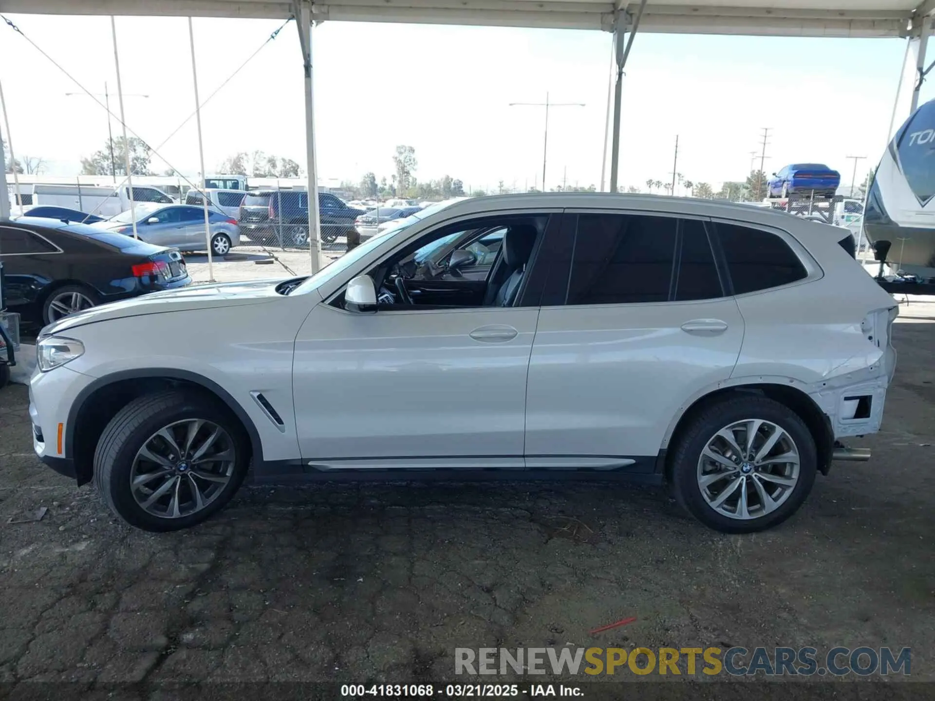 15 fotografías del automóvil dañado 5UXTR7C51KLR46028 BMW X3 2019