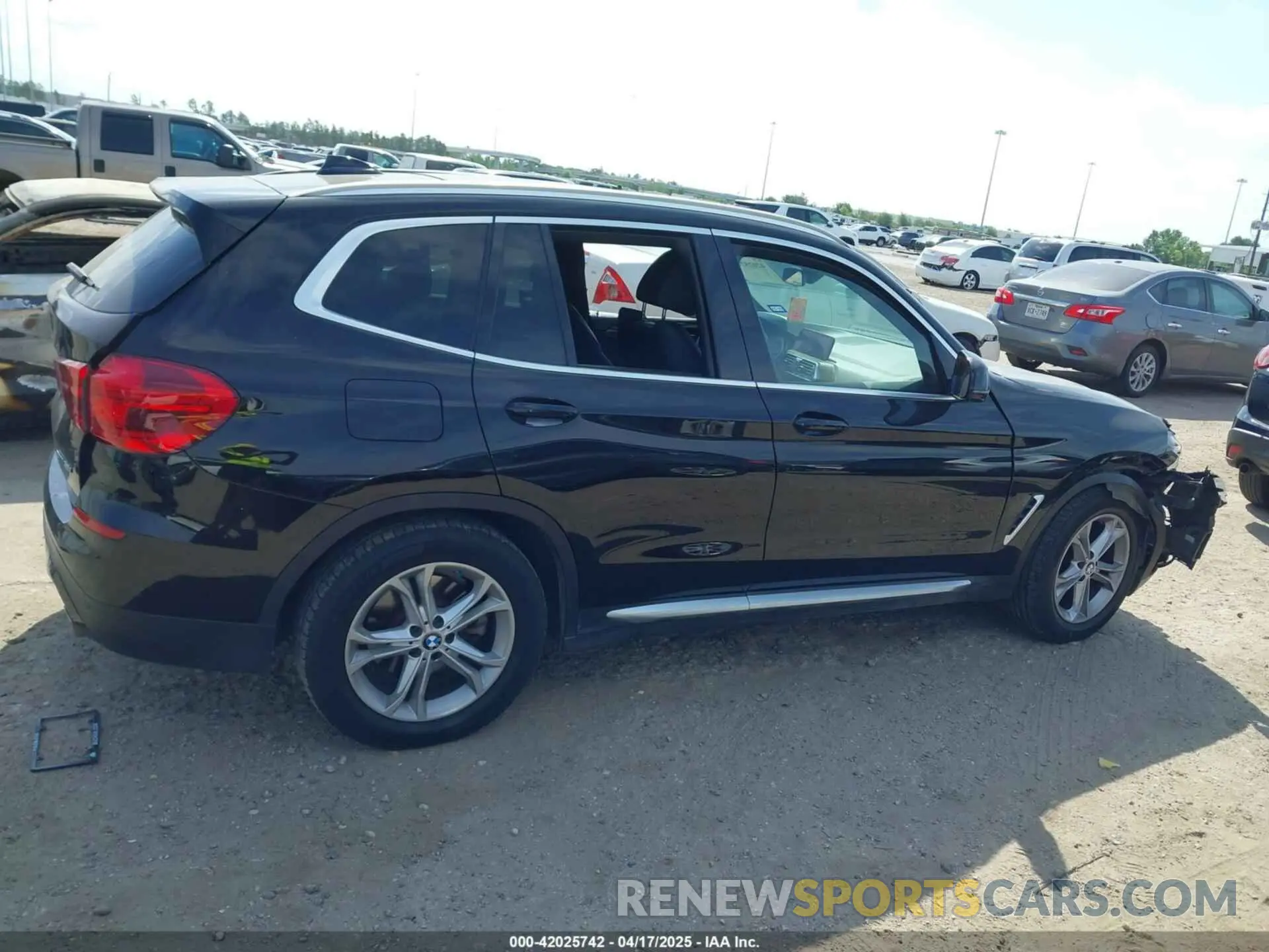 13 fotografías del automóvil dañado 5UXTR7C51KLR47213 BMW X3 2019