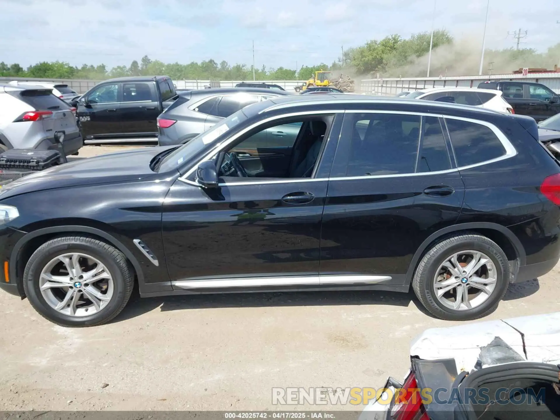 14 fotografías del automóvil dañado 5UXTR7C51KLR47213 BMW X3 2019