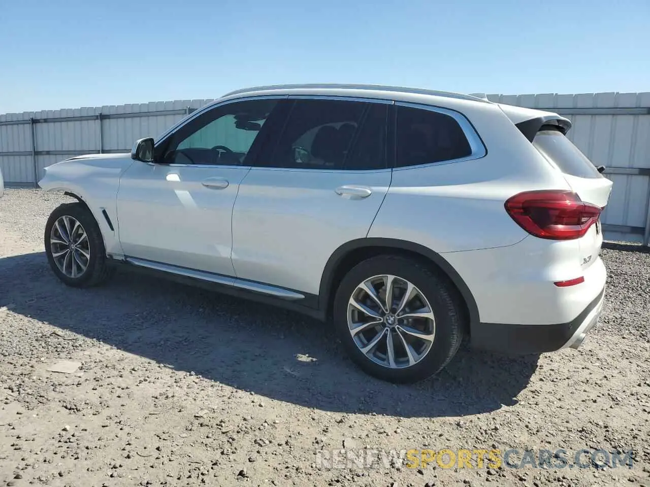 2 fotografías del automóvil dañado 5UXTR7C52KLF26765 BMW X3 2019