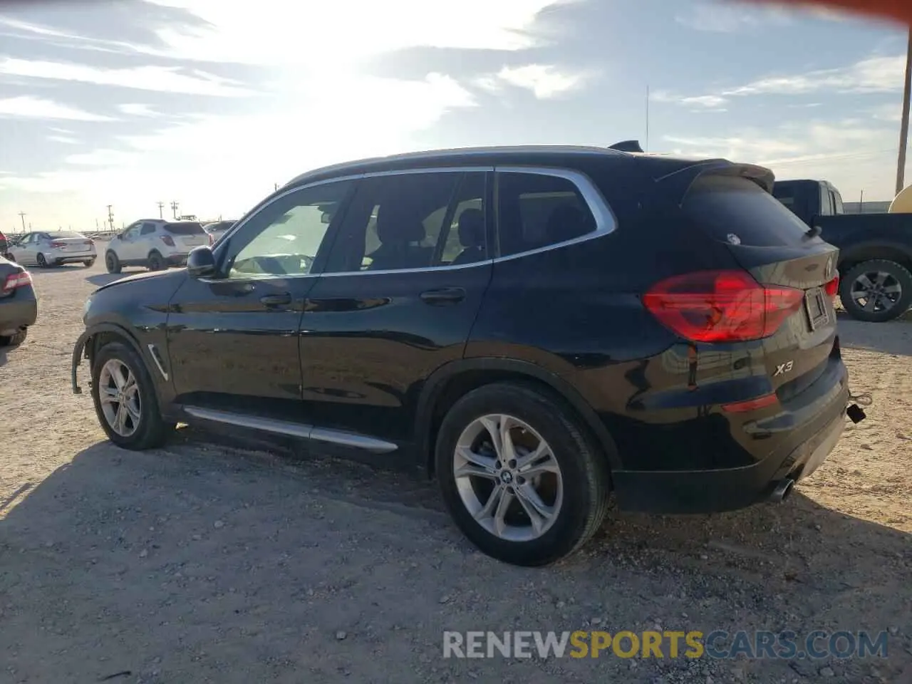 2 fotografías del automóvil dañado 5UXTR7C53KLF24393 BMW X3 2019