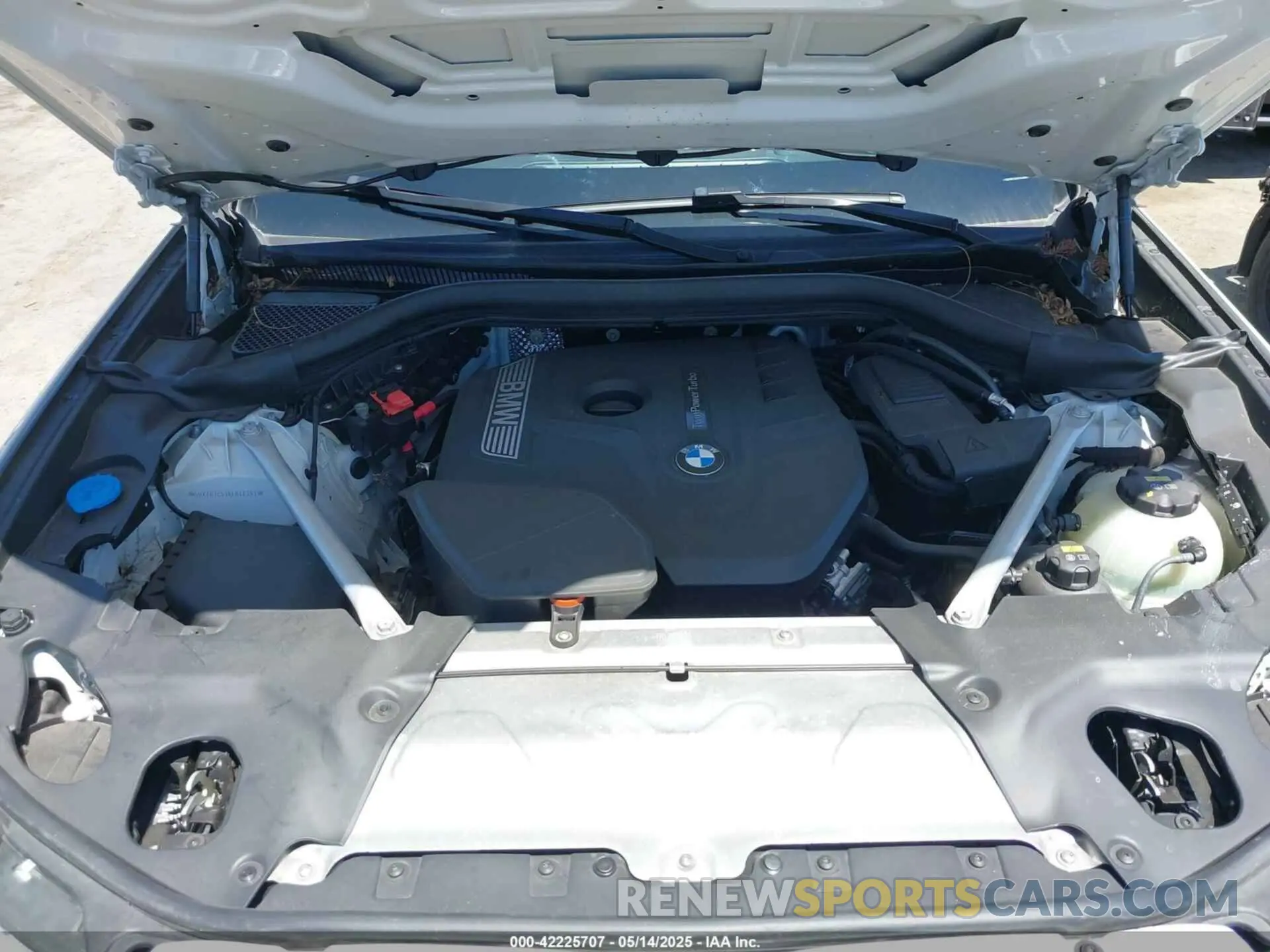 10 fotografías del automóvil dañado 5UXTR7C53KLR44393 BMW X3 2019