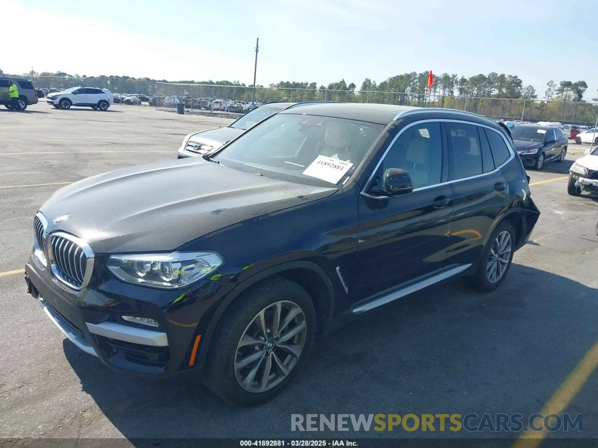 2 fotografías del automóvil dañado 5UXTR7C56KLF29586 BMW X3 2019