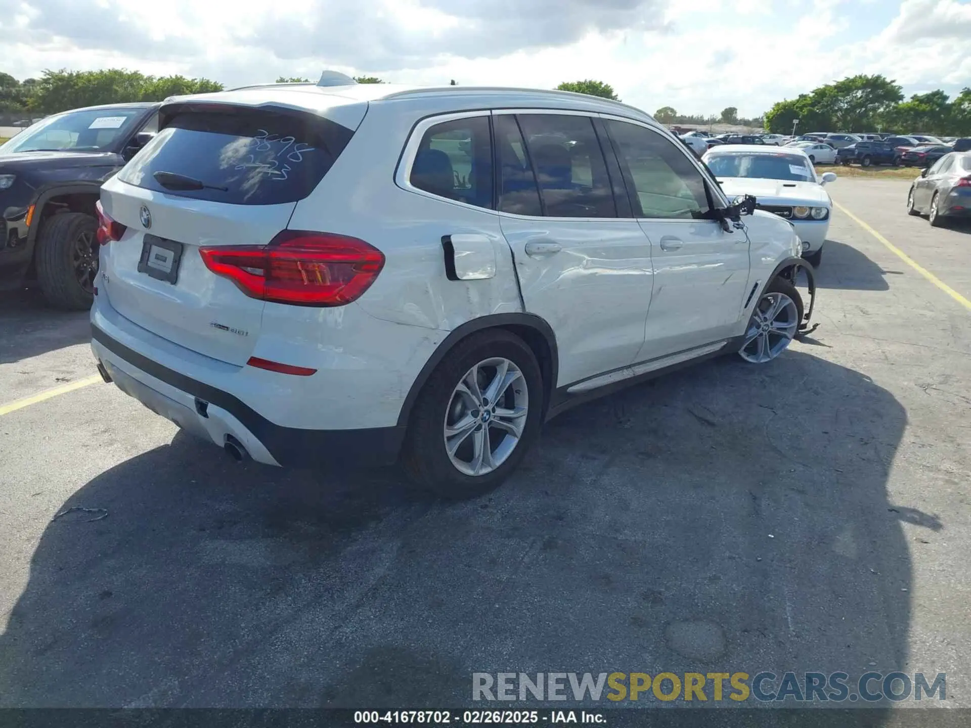 4 fotografías del automóvil dañado 5UXTR7C56KLR43898 BMW X3 2019