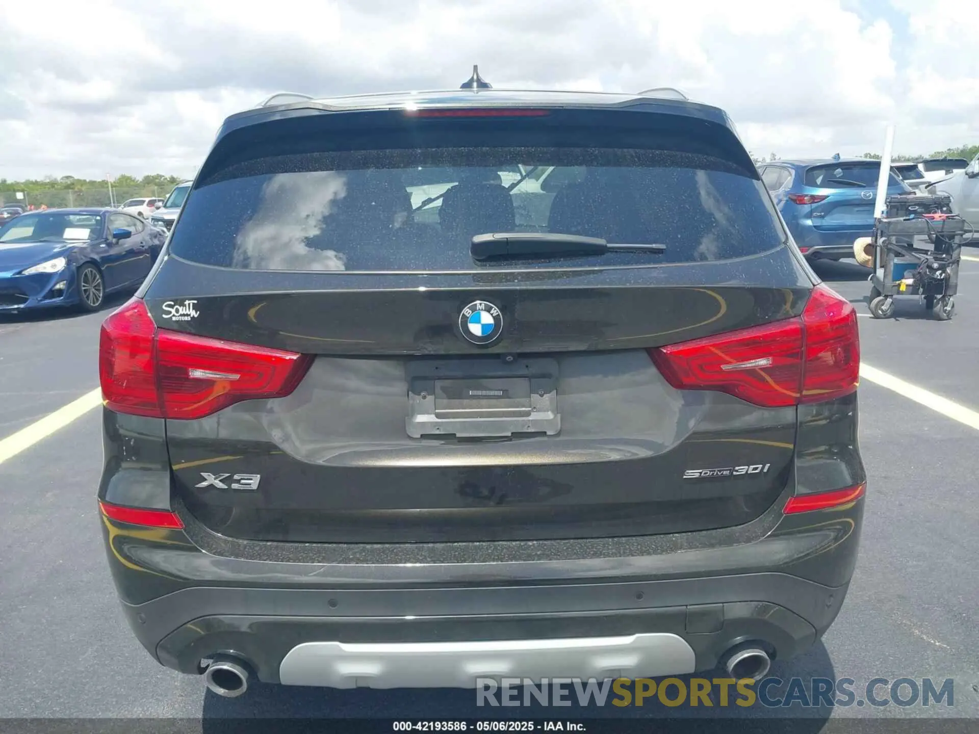 16 fotografías del automóvil dañado 5UXTR7C56KLR51693 BMW X3 2019