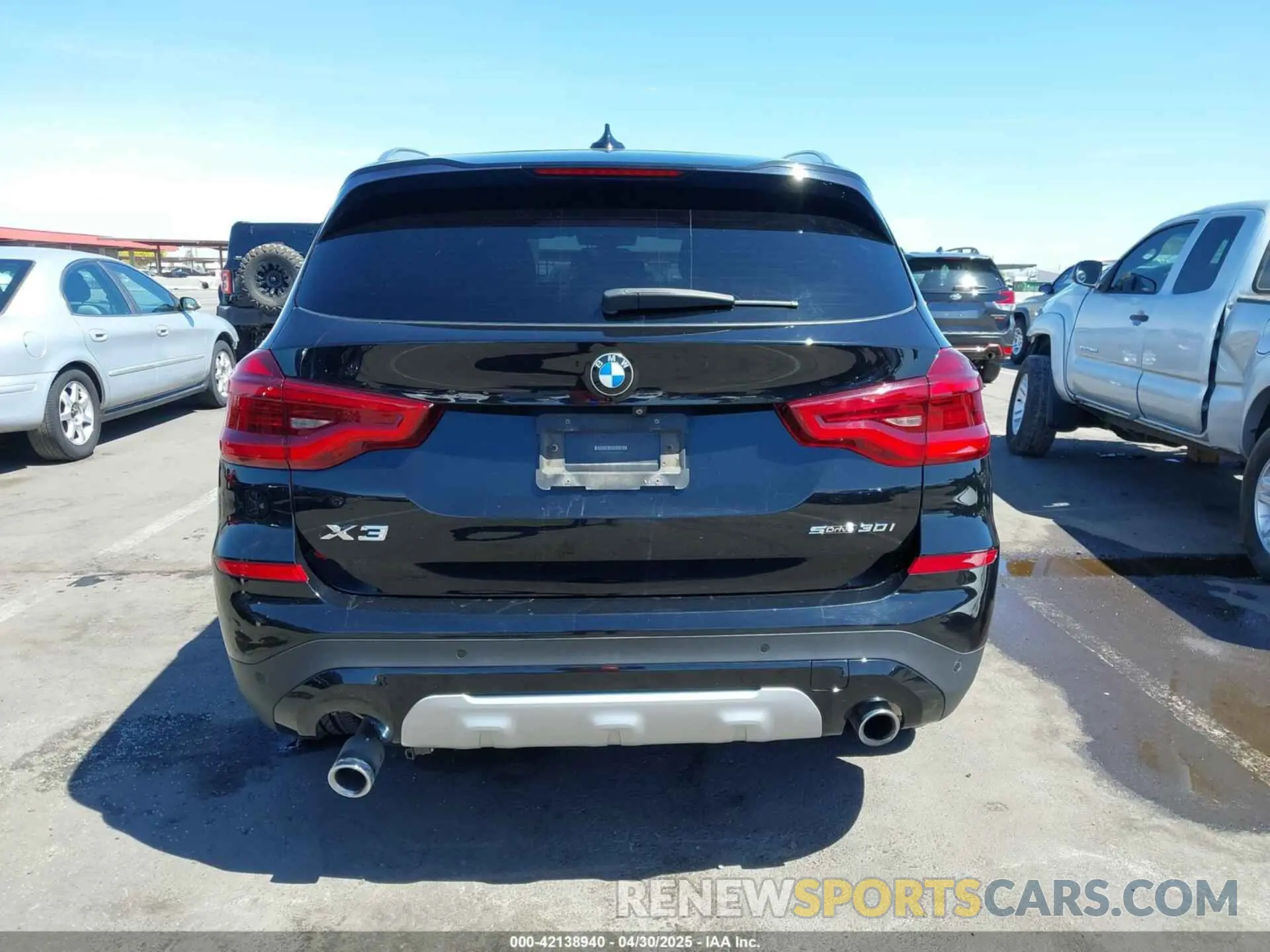 17 fotografías del automóvil dañado 5UXTR7C57KLF26499 BMW X3 2019