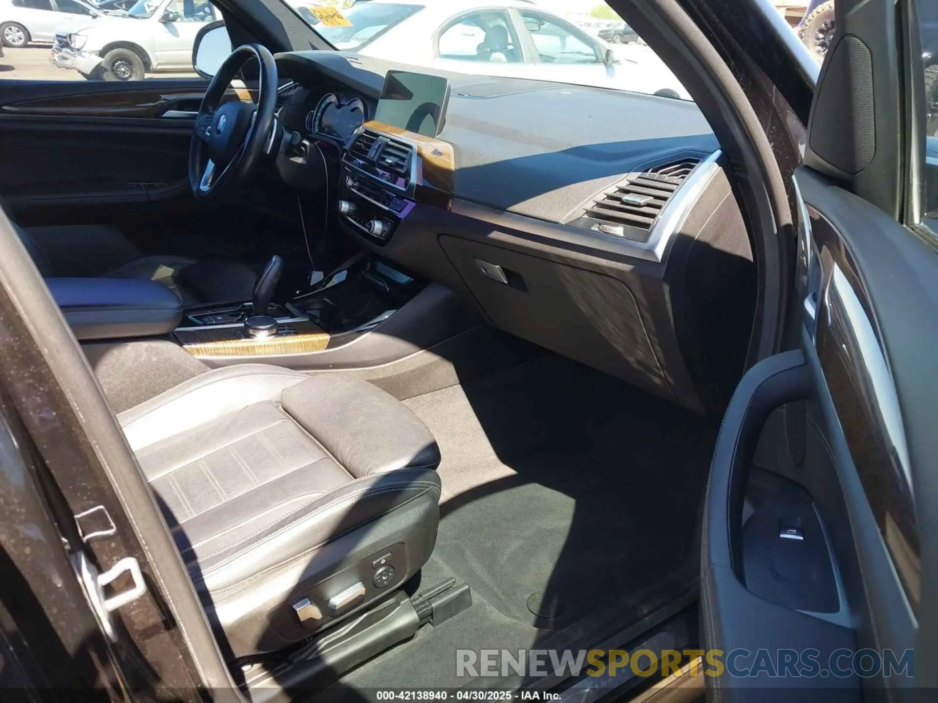5 fotografías del automóvil dañado 5UXTR7C57KLF26499 BMW X3 2019